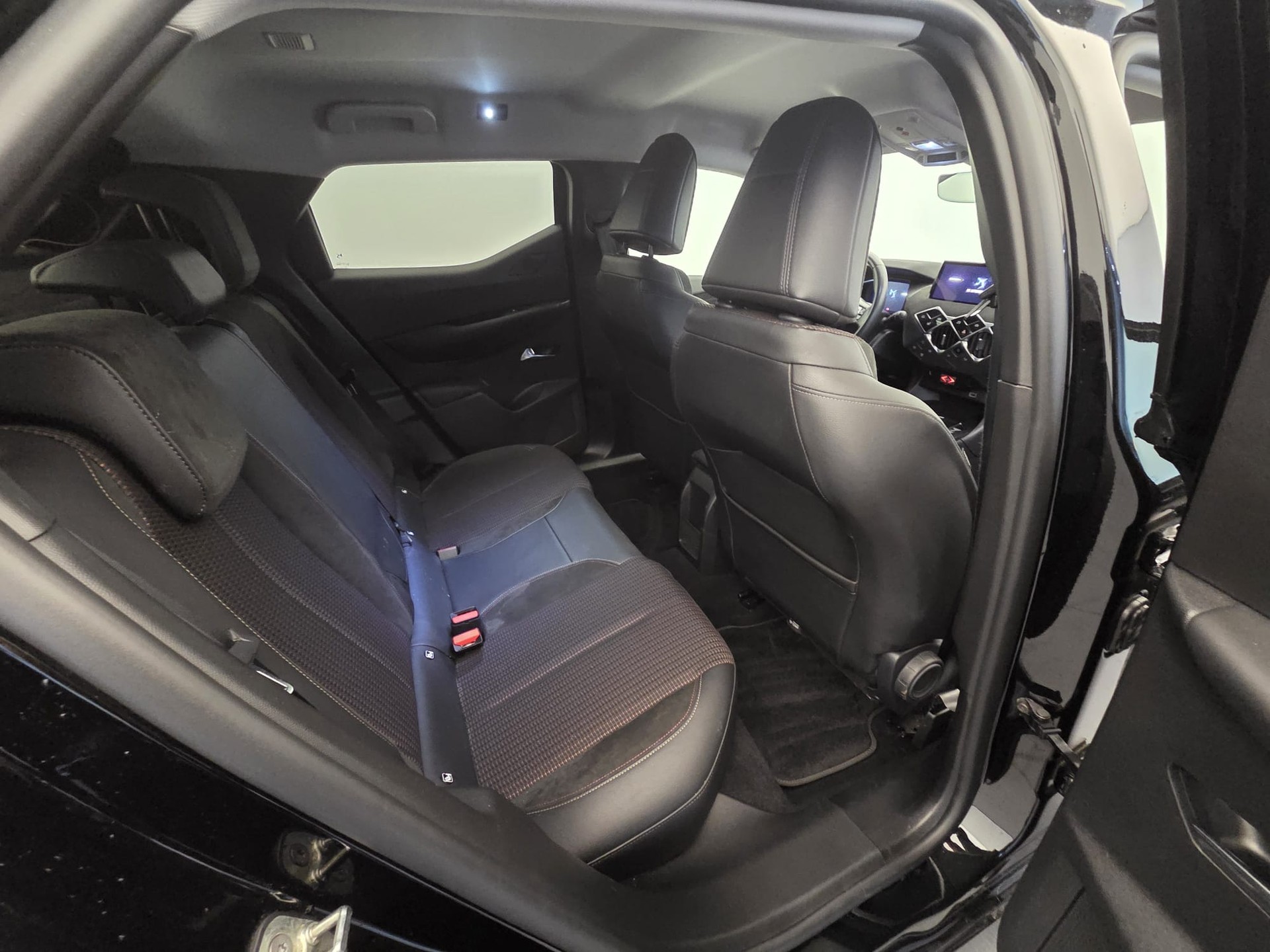 DS AUTOMOBILES DS 3 Crossback 1.2 PureTech Performance Line EAT8-image-13
