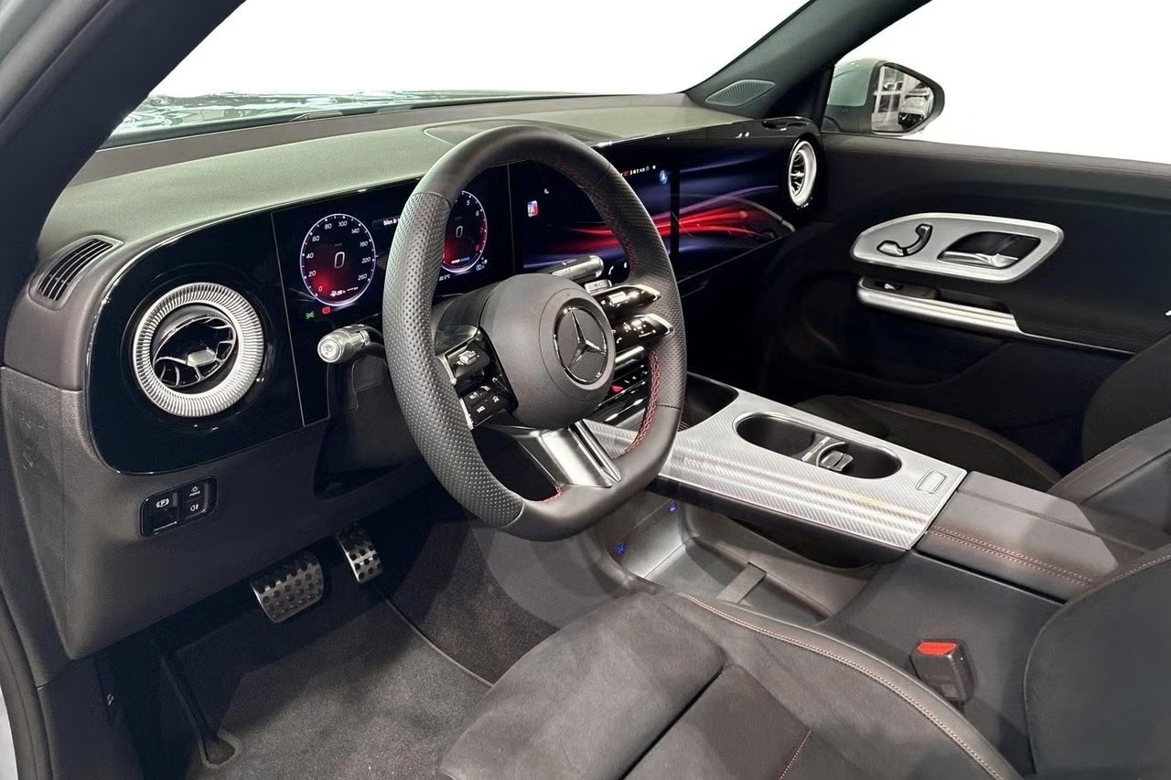 MERCEDES-BENZ GLB 220 4Matic 8G-Tronic-image-6