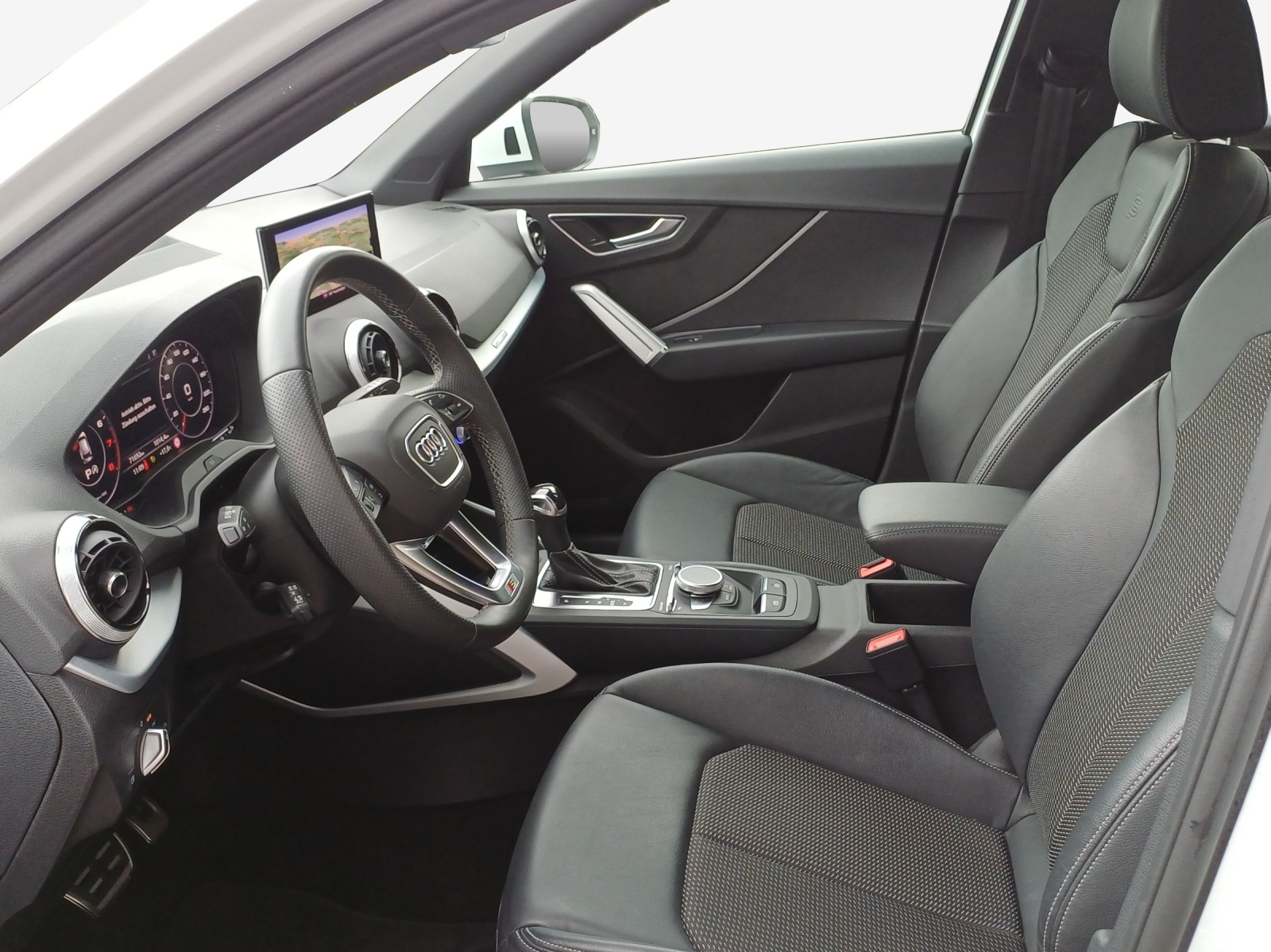 AUDI Q2 35 TFSI S line S-tronic-image-7
