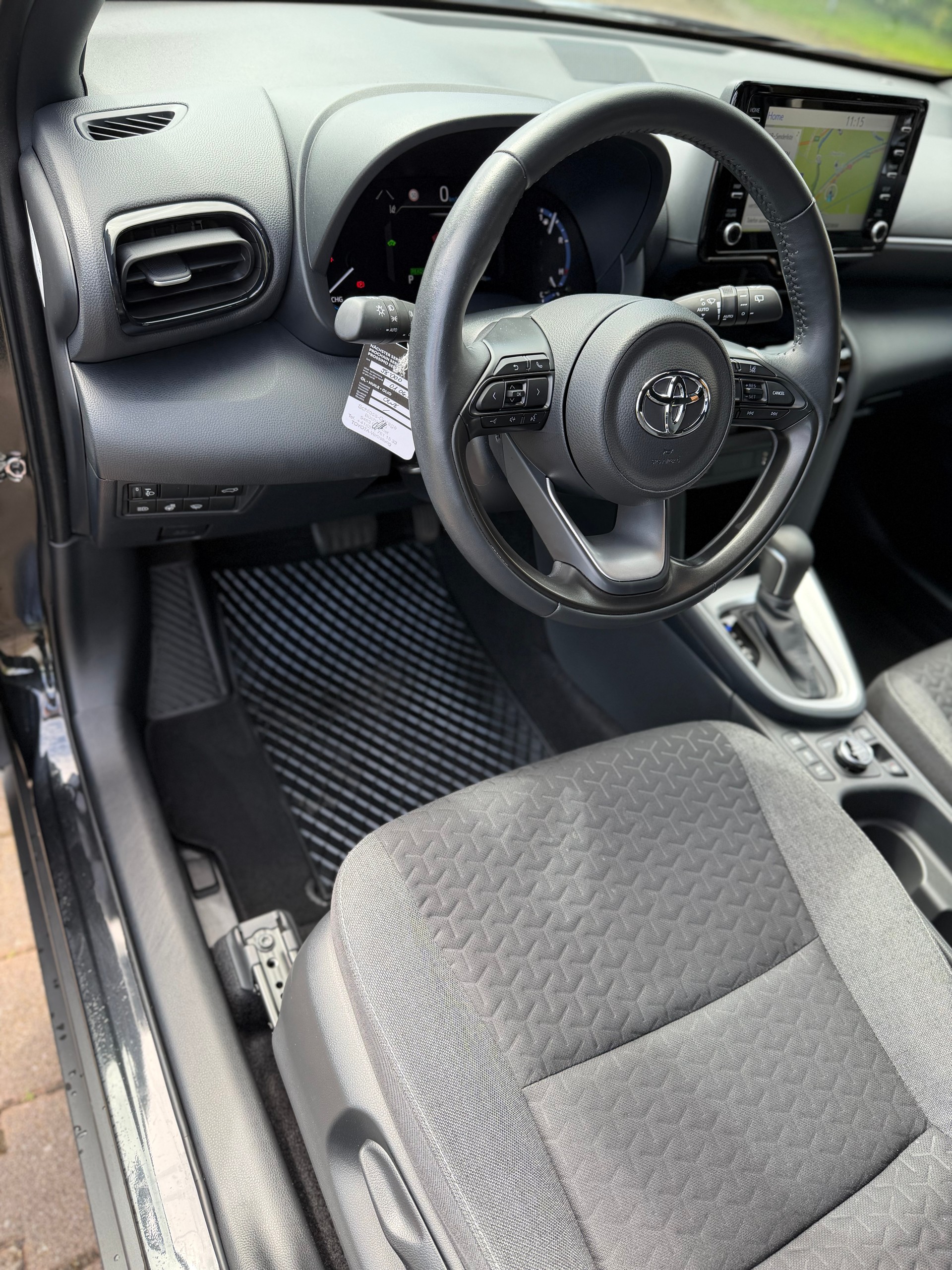 TOYOTA 1.5 VVT-i HSD Trend AWD-i-image-5
