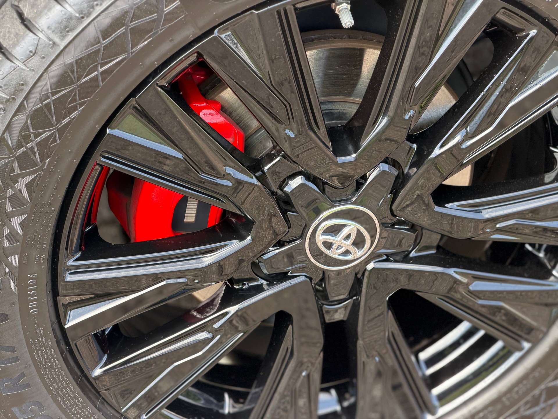 TOYOTA 1.5 VVT-i HSD Trend AWD-i-image-1