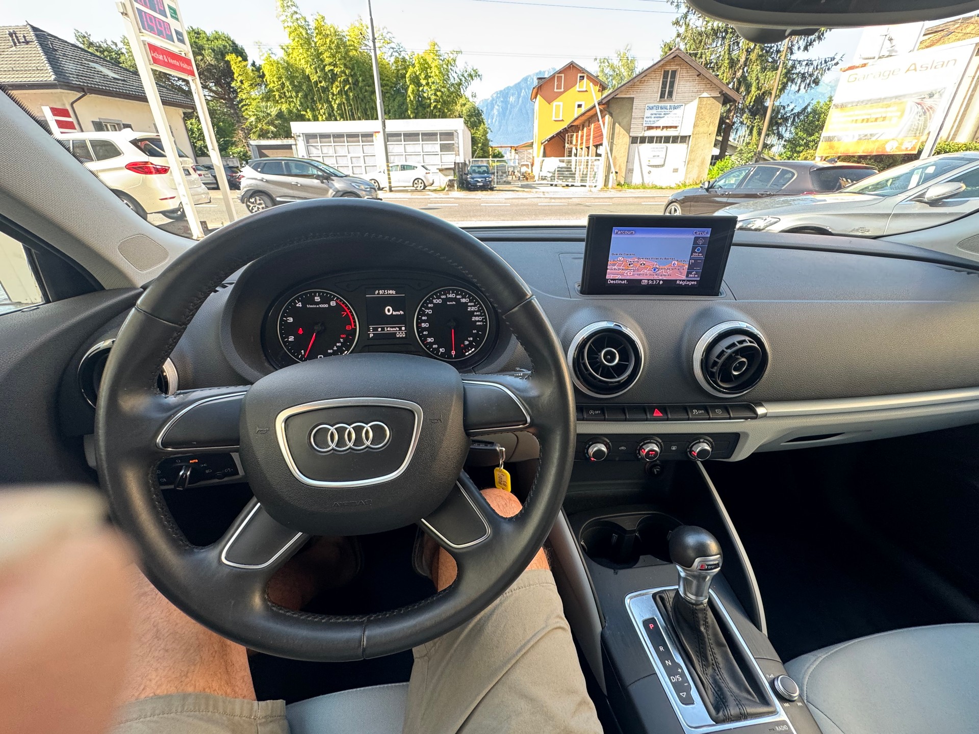 AUDI A3 Sportback 1.4 TFSI Ambition S-tronic-image-6