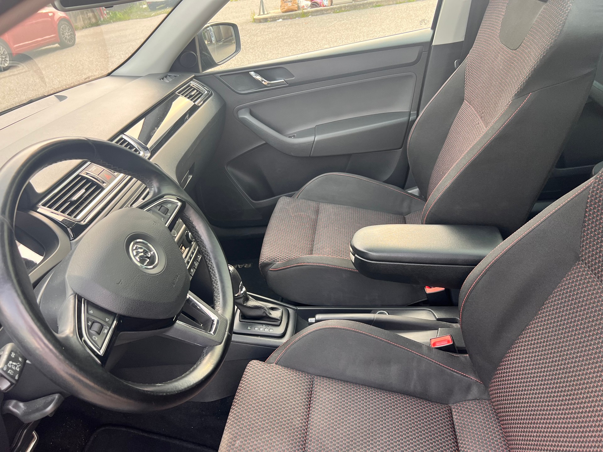 SKODA Rapid Spaceback 1.4 TSI Swiss Ed. DSG-image-8