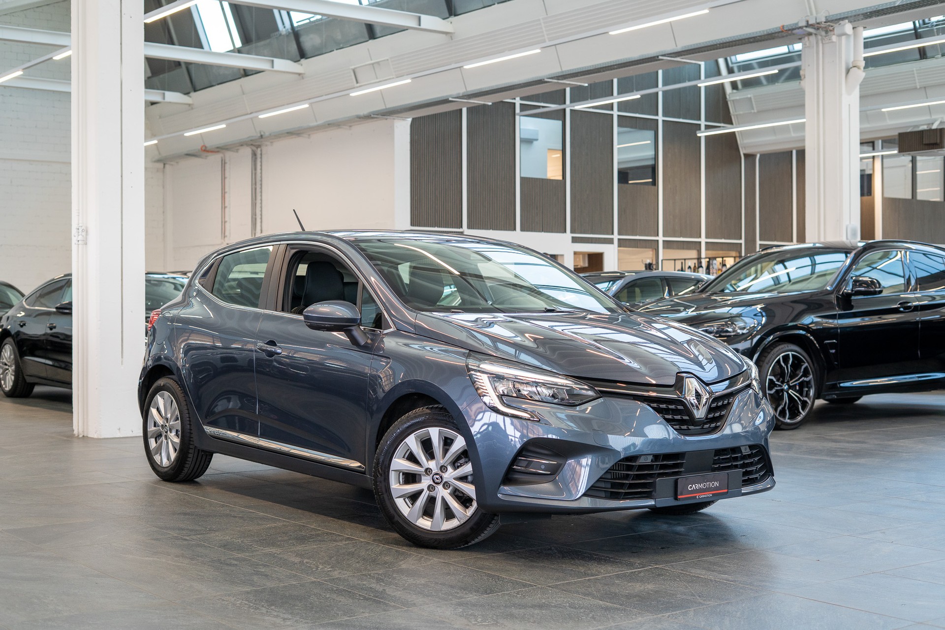 RENAULT Clio 1.0 TCe evolution / CH-Fahrzeug / Rückfahrkamera / Tempomat-image-2