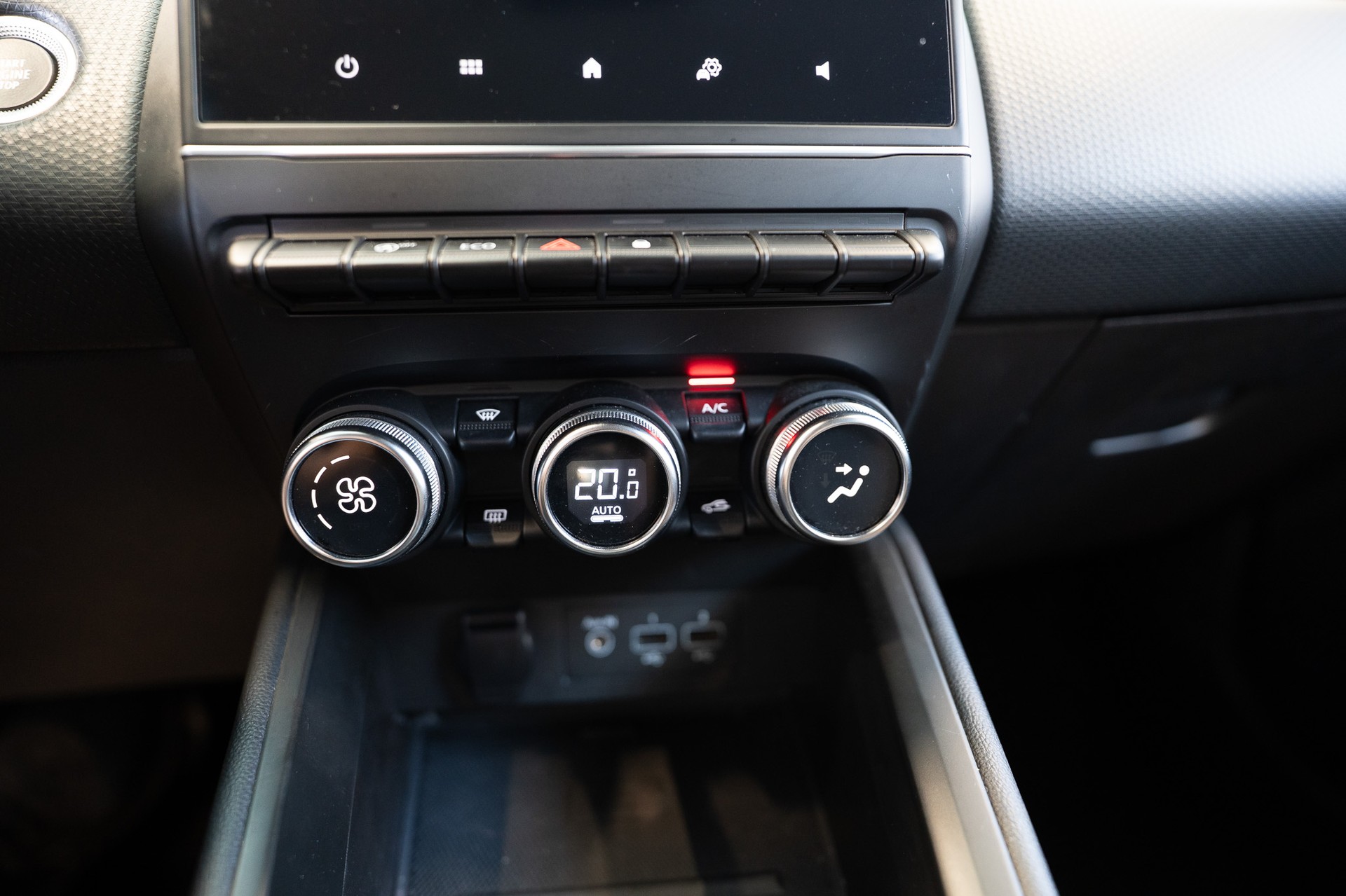 RENAULT Clio 1.0 TCe evolution / CH-Fahrzeug / Rückfahrkamera / Tempomat-image-21