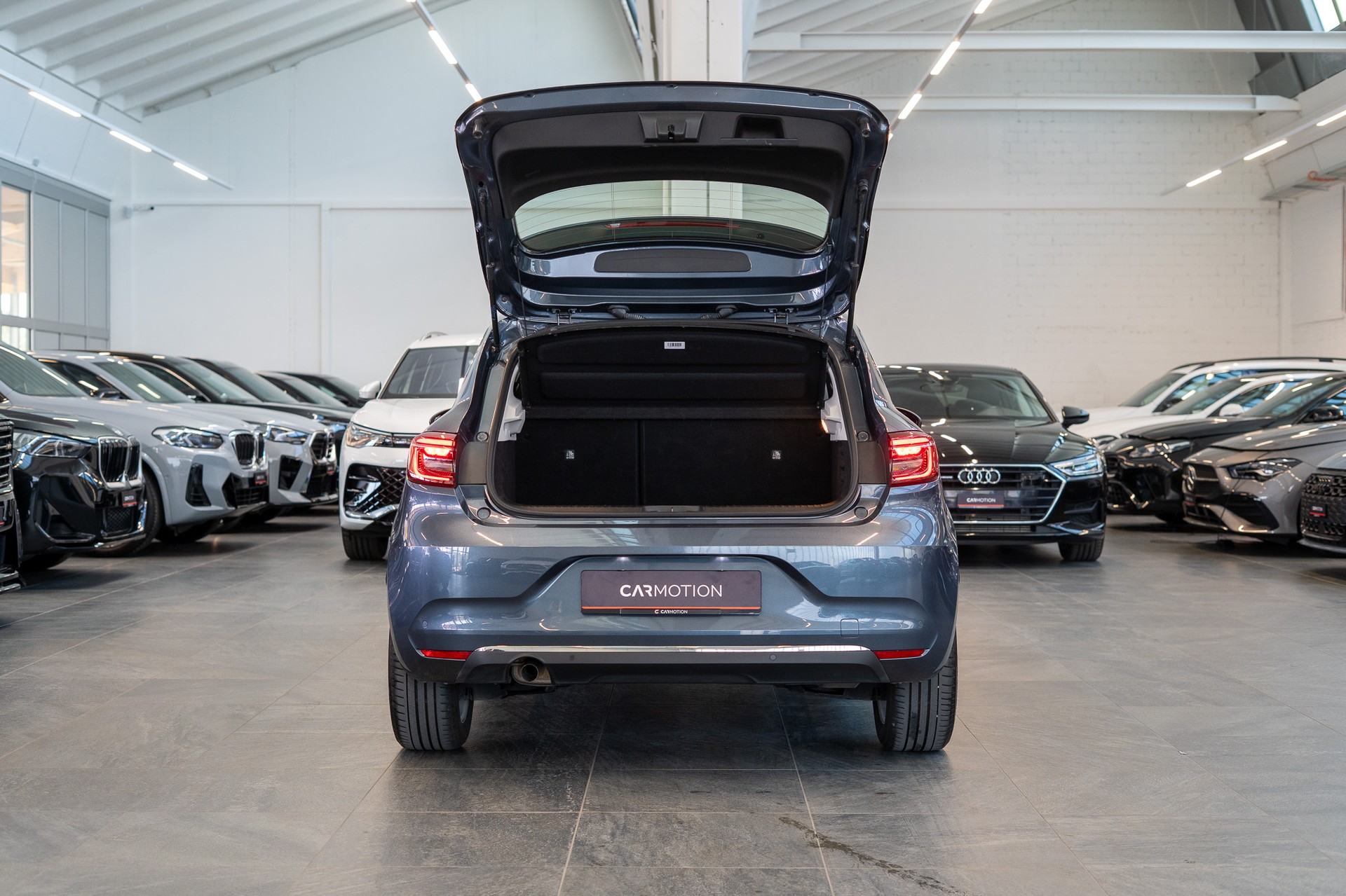 RENAULT Clio 1.0 TCe evolution / CH-Fahrzeug / Rückfahrkamera / Tempomat-image-6