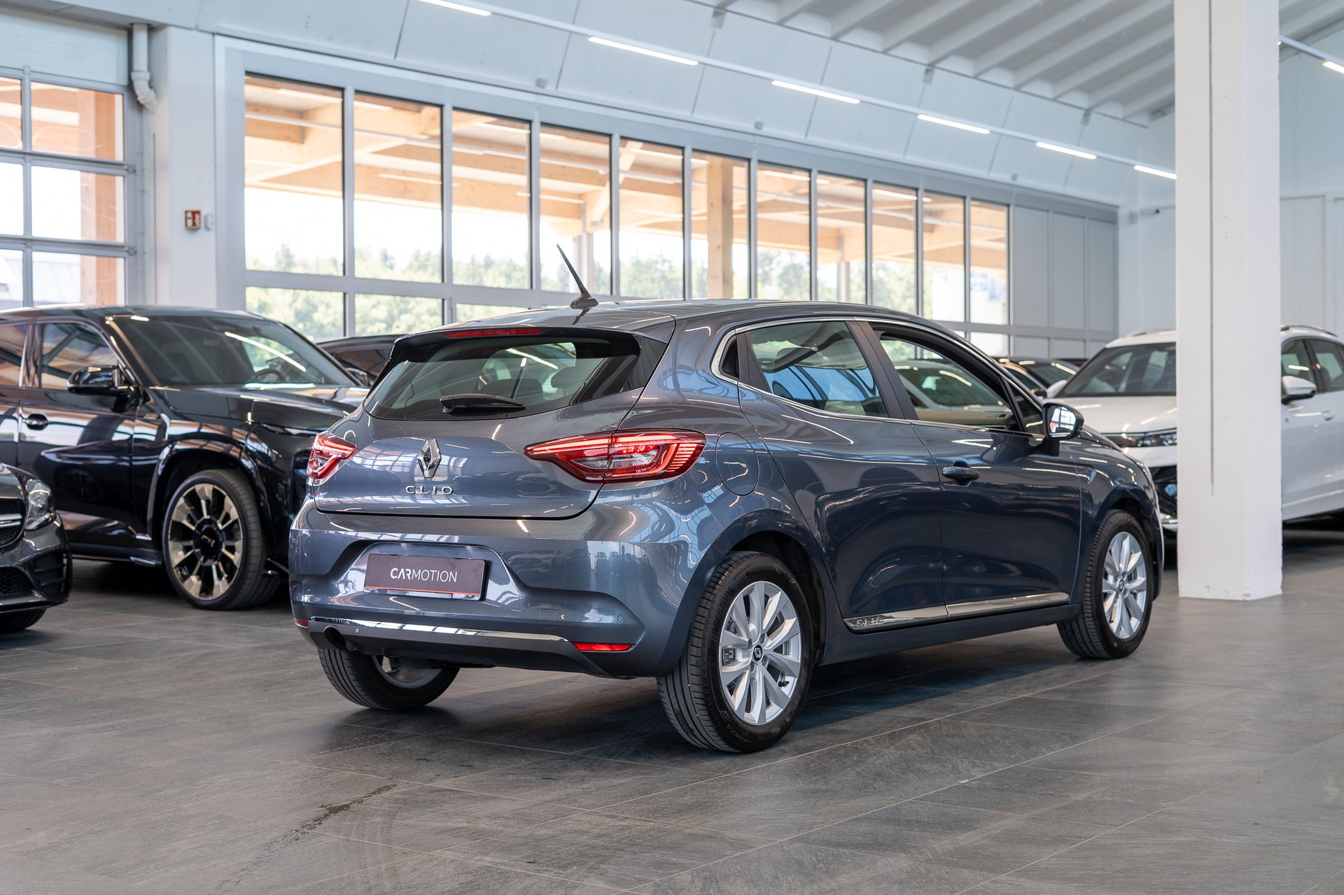 RENAULT Clio 1.0 TCe evolution / CH-Fahrzeug / Rückfahrkamera / Tempomat-image-3