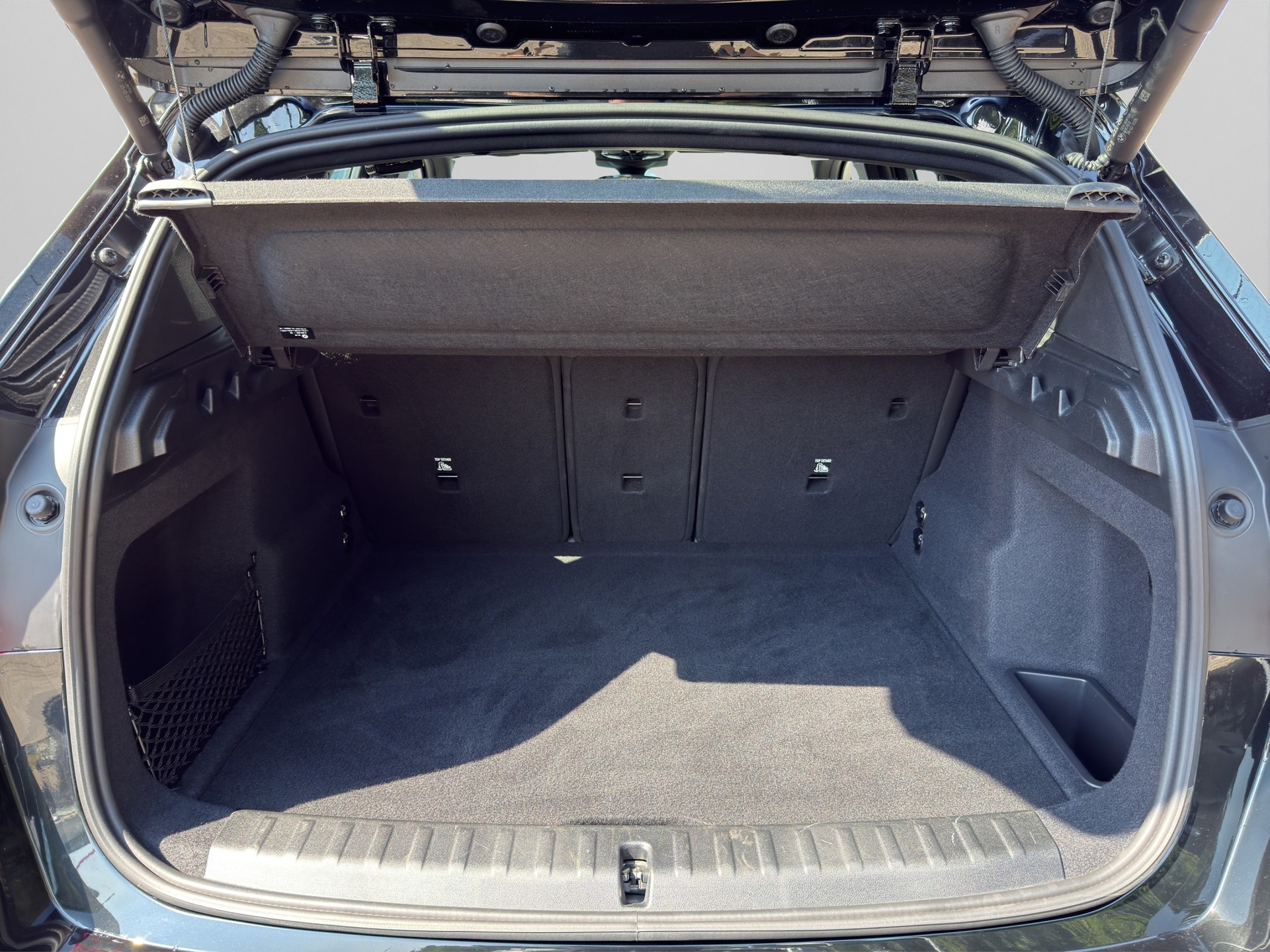 BMW X1 23i xDrive 48V M Sport-image-13
