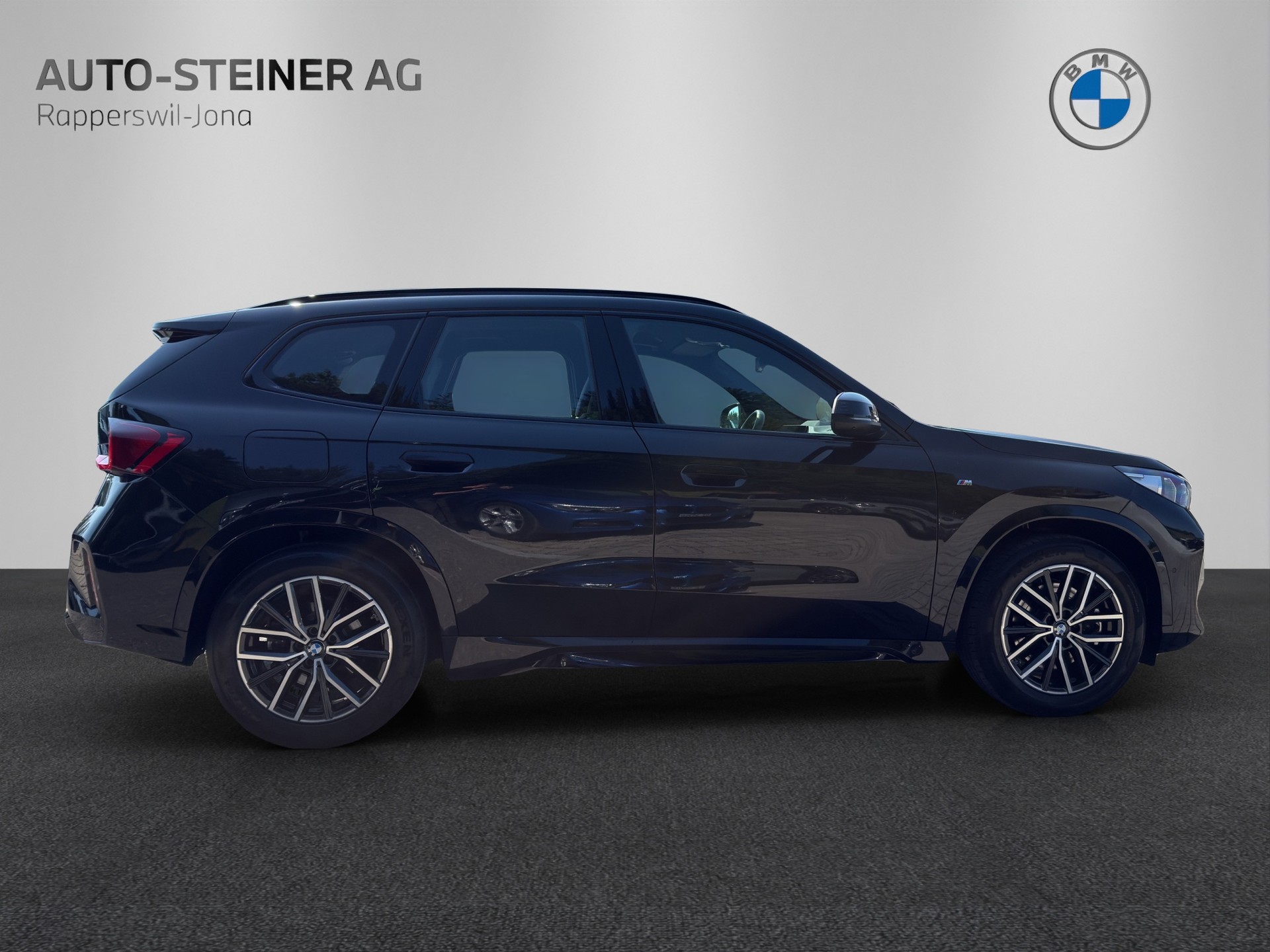 BMW X1 23i xDrive 48V M Sport-image-5
