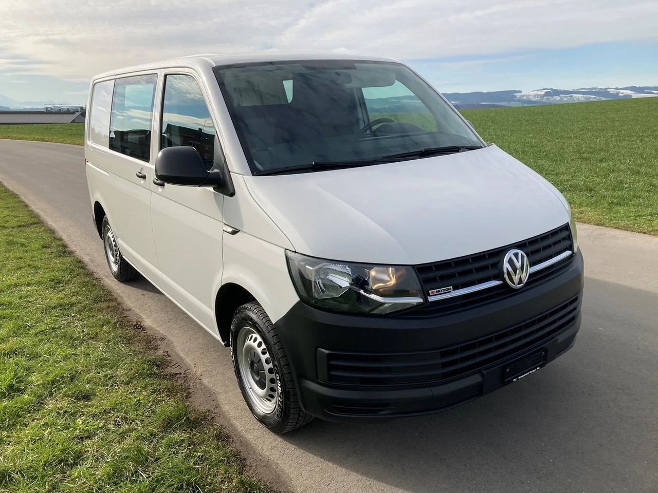 VW T6 2.0 TDI 4Motion-image-1