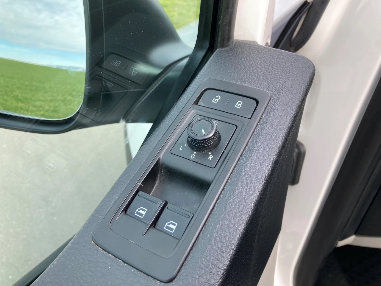 VW T6 2.0 TDI 4Motion-image-8