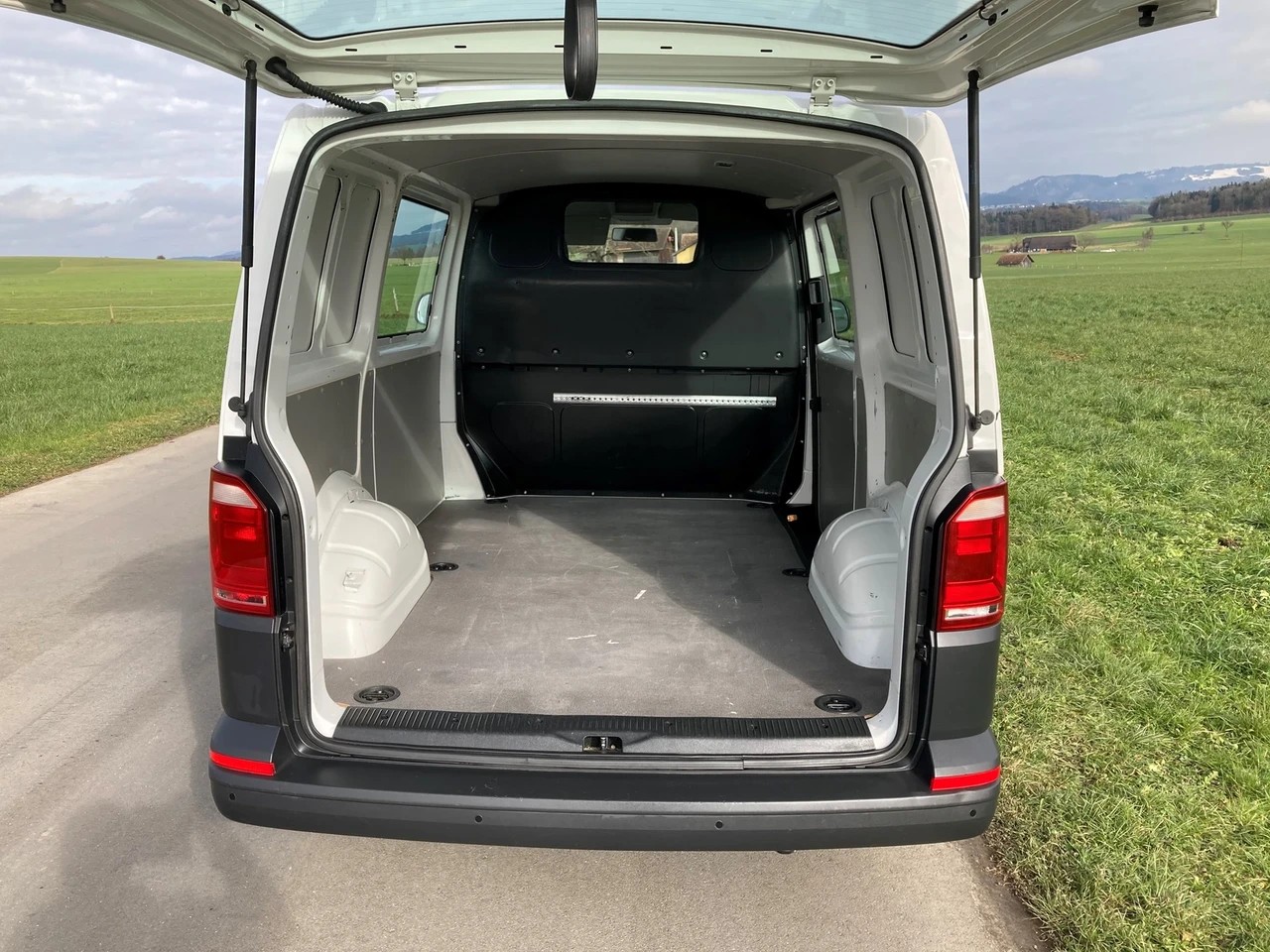 VW T6 2.0 TDI 4Motion-image-5