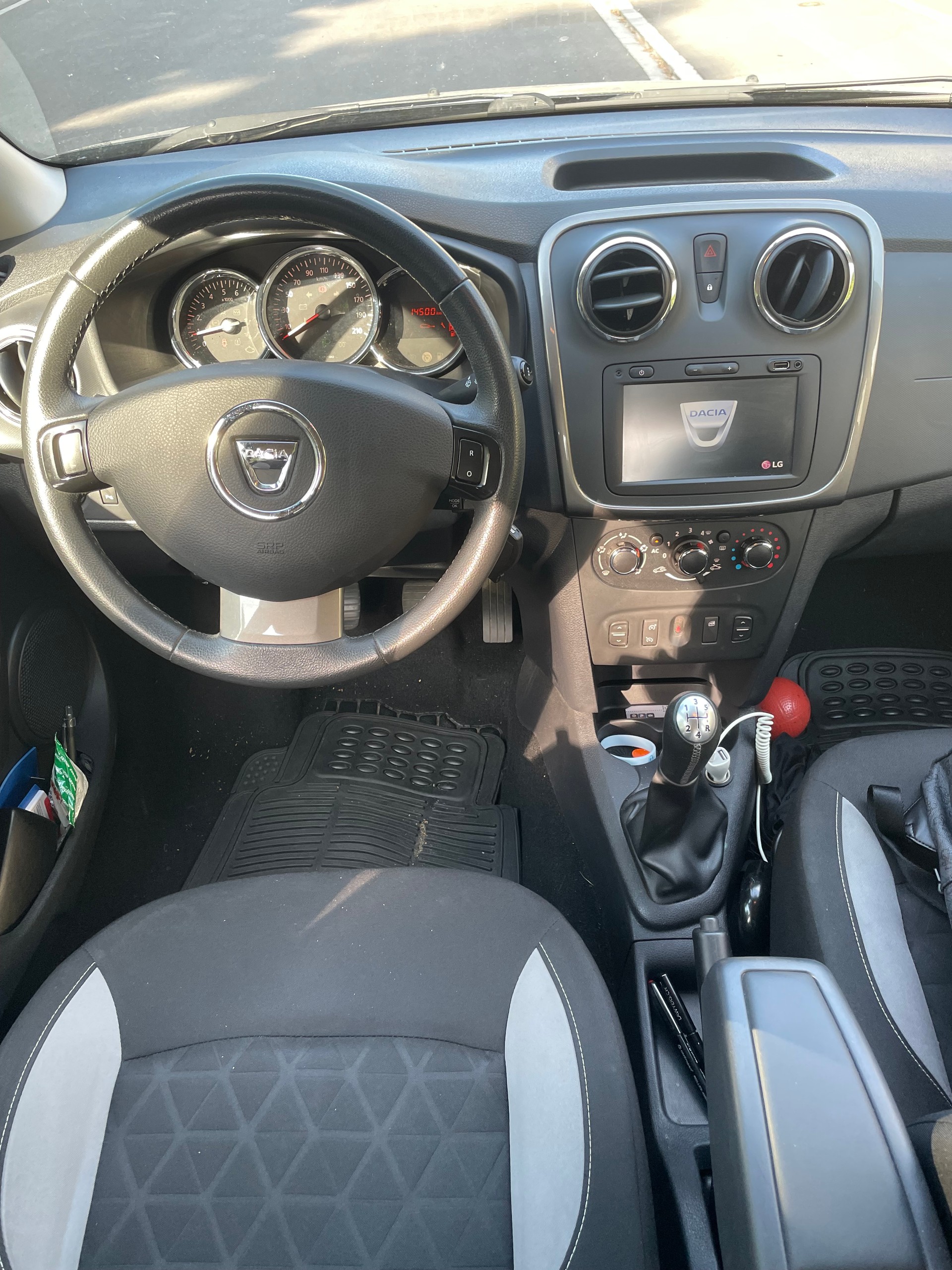 DACIA 1.5 dCi Stepway Lauréate-image-3