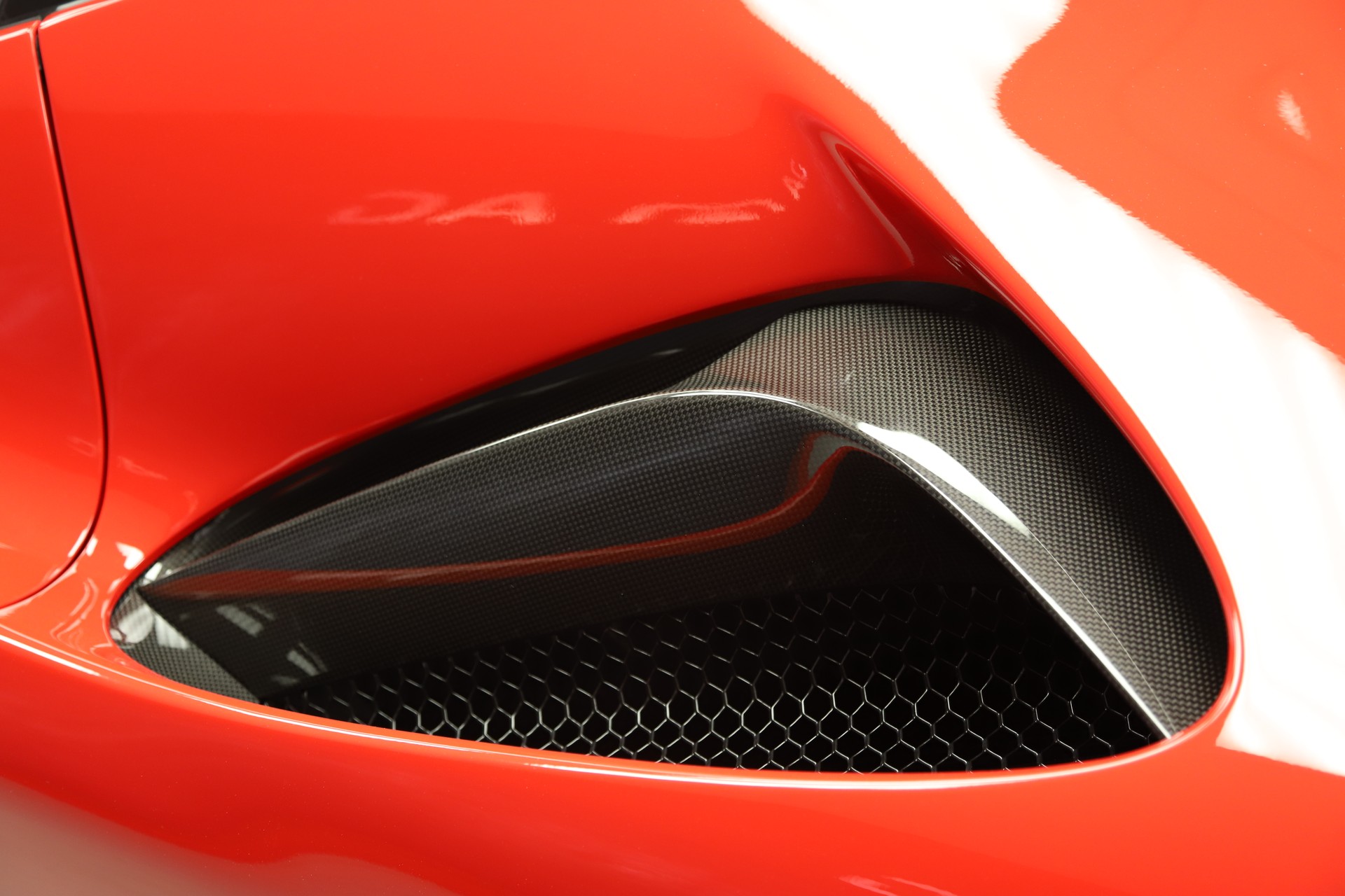 FERRARI SF90 Stradale-image-5