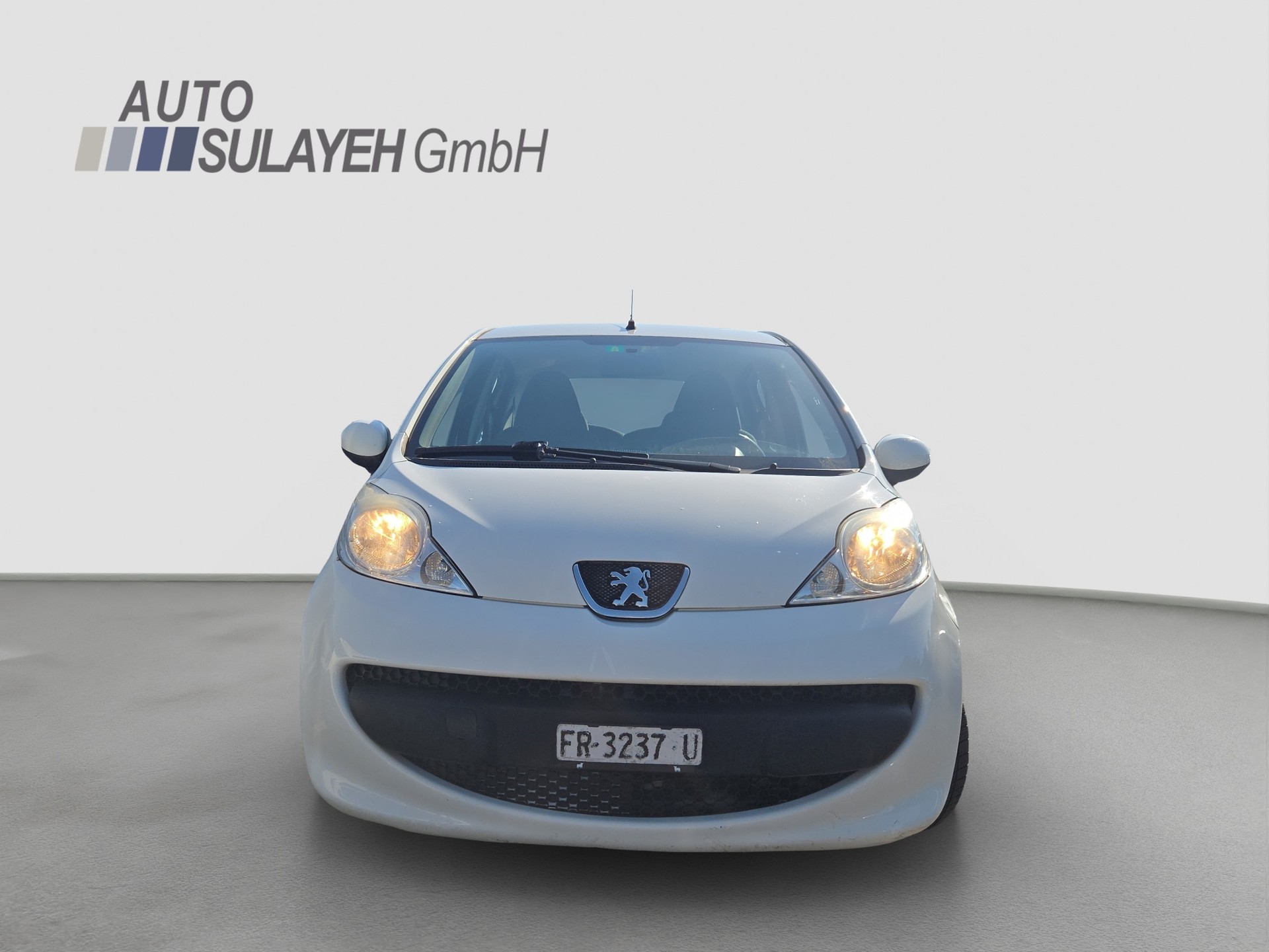 PEUGEOT 107 1.0 Trendy-image-11