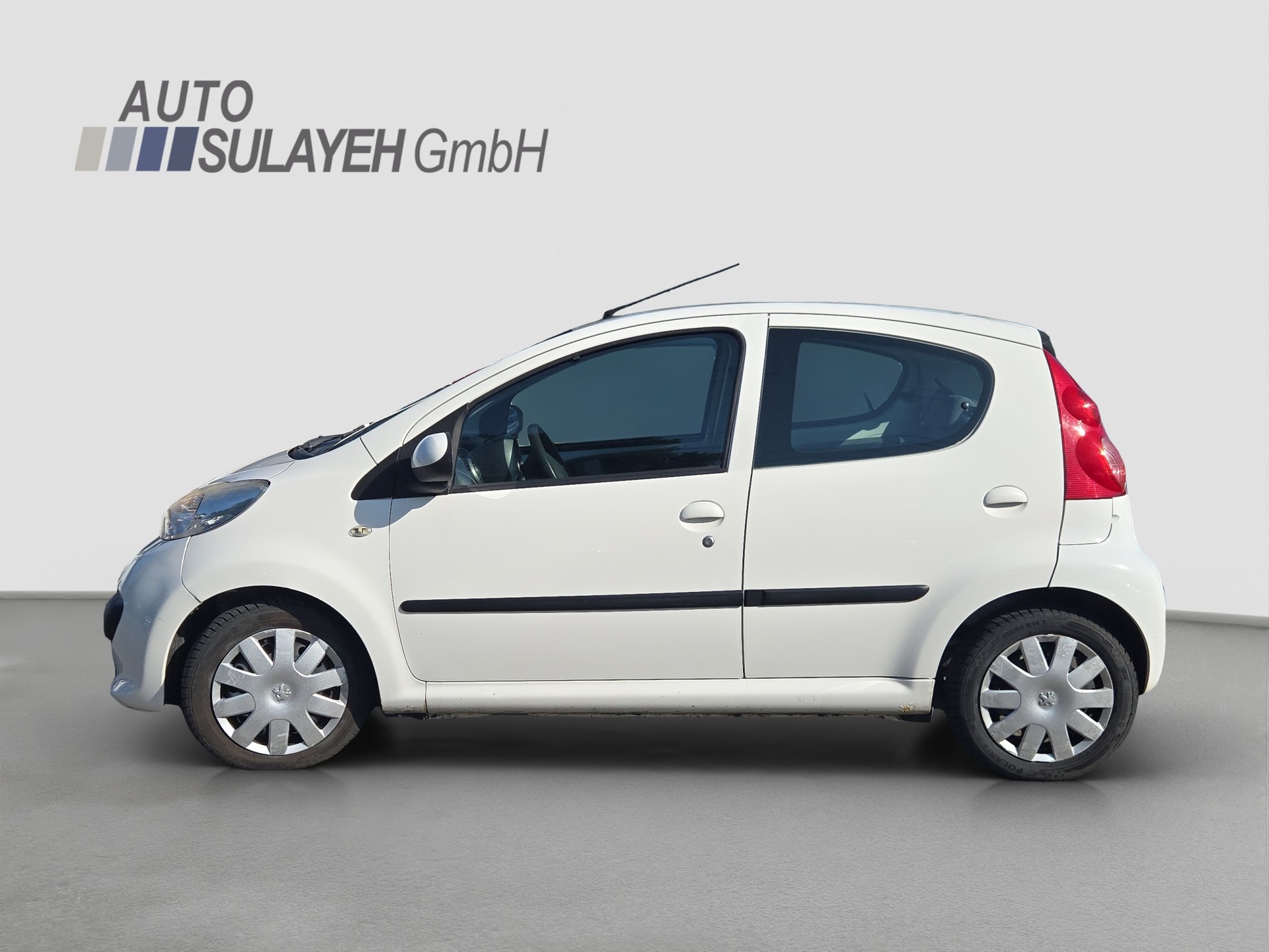 PEUGEOT 107 1.0 Trendy-image-10
