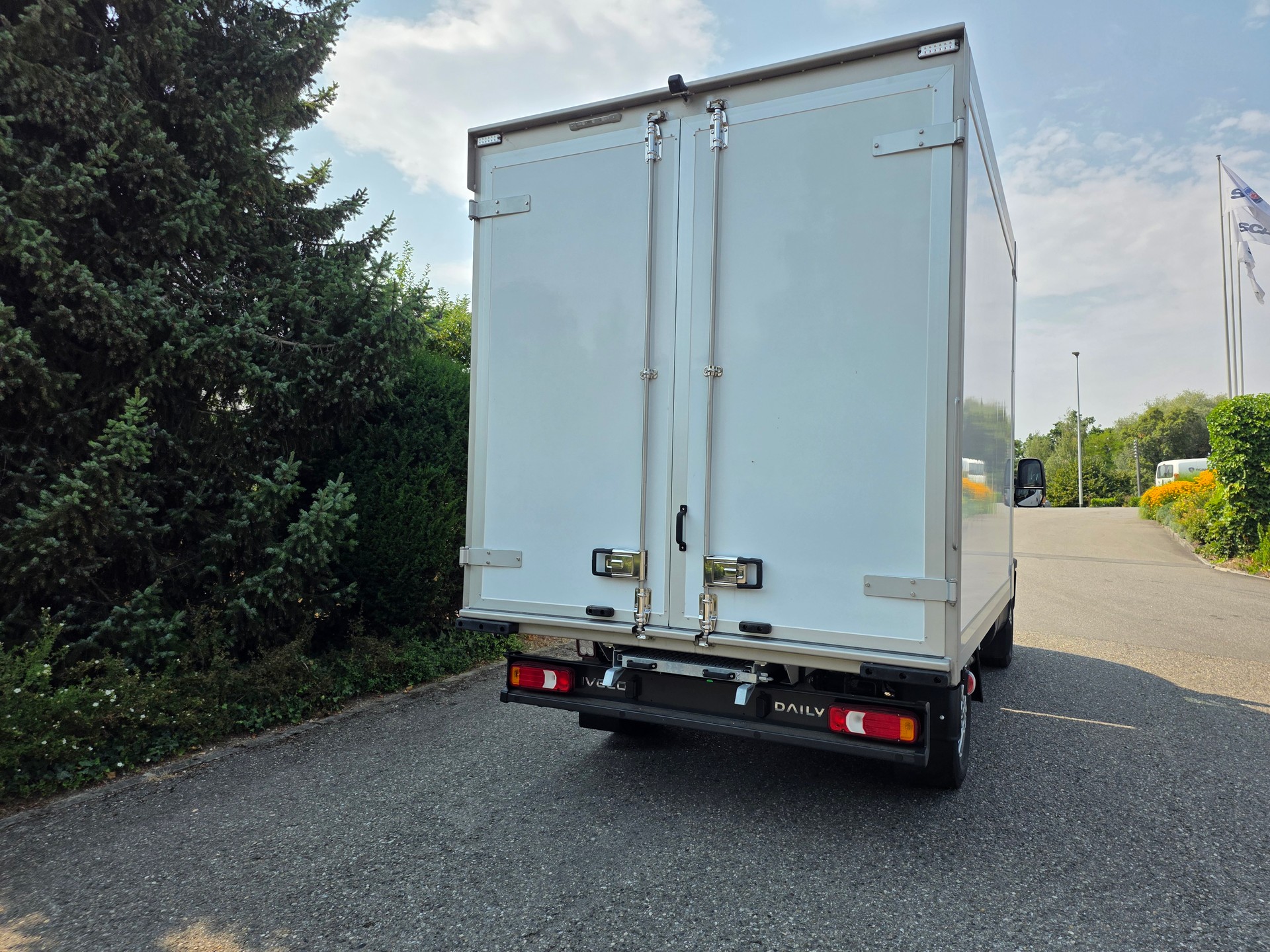 IVECO 35 S 18H A8-image-3