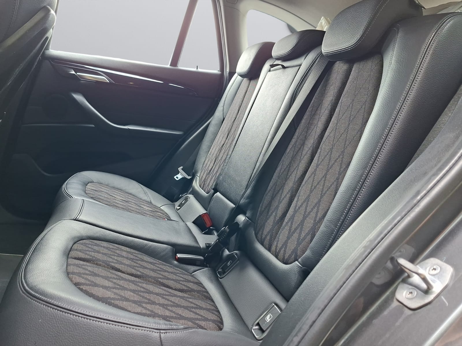 BMW X1 xDrive 20d Steptronic-image-9