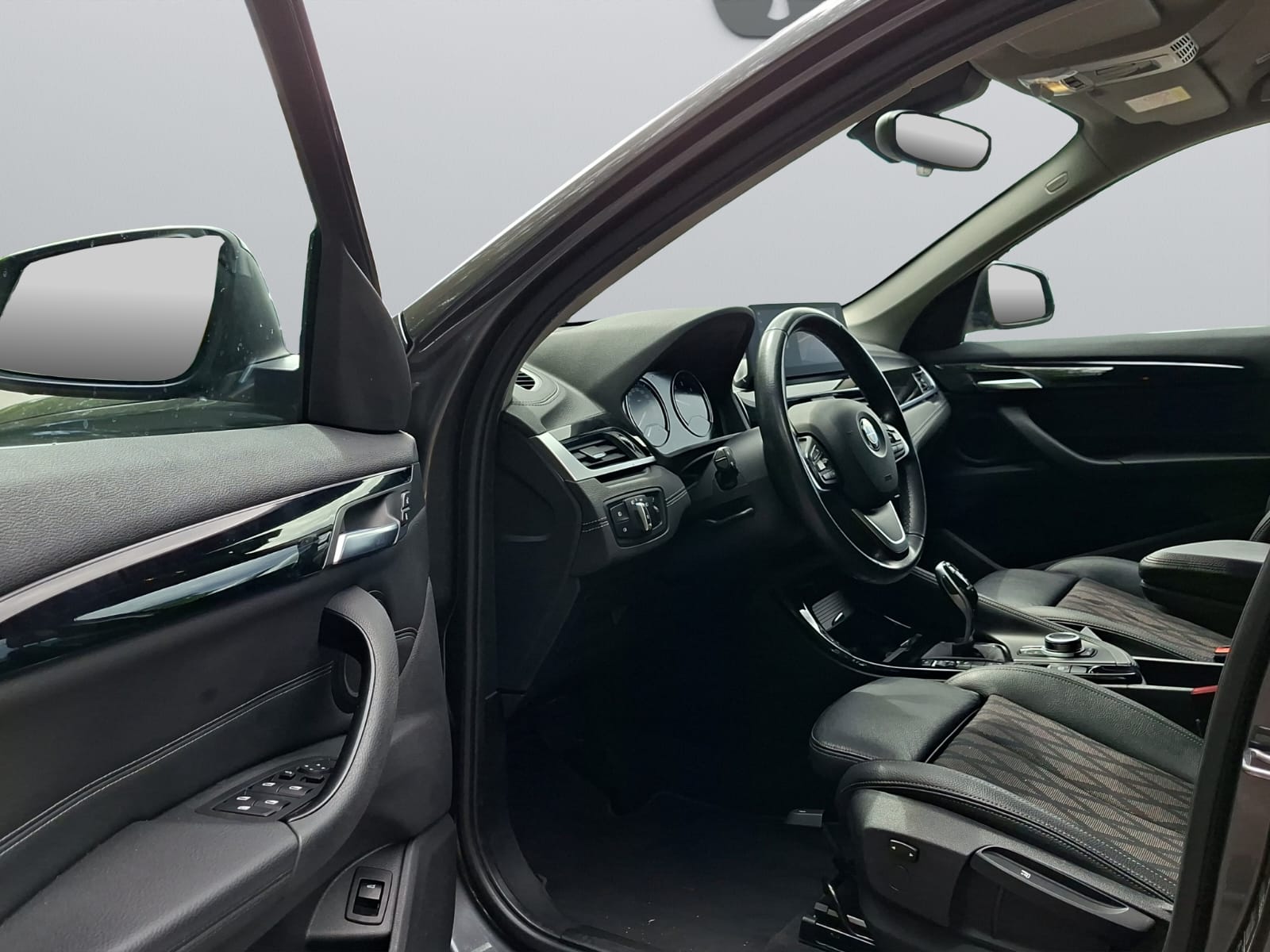 BMW X1 xDrive 20d Steptronic-image-11