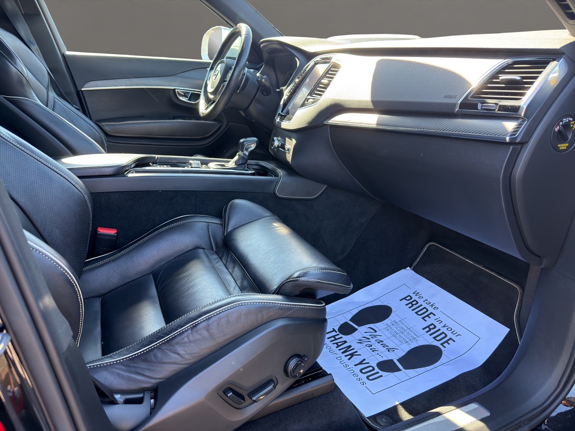 VOLVO XC90 D5 AWD R-Design Geartronic-image-12
