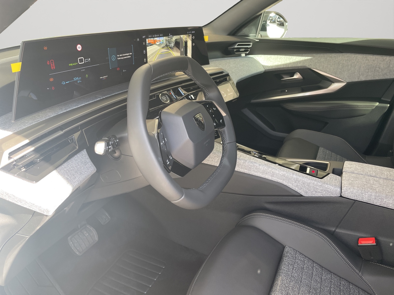 PEUGEOT 5008 NEW 73kWh Allure Premium AWD-image-4