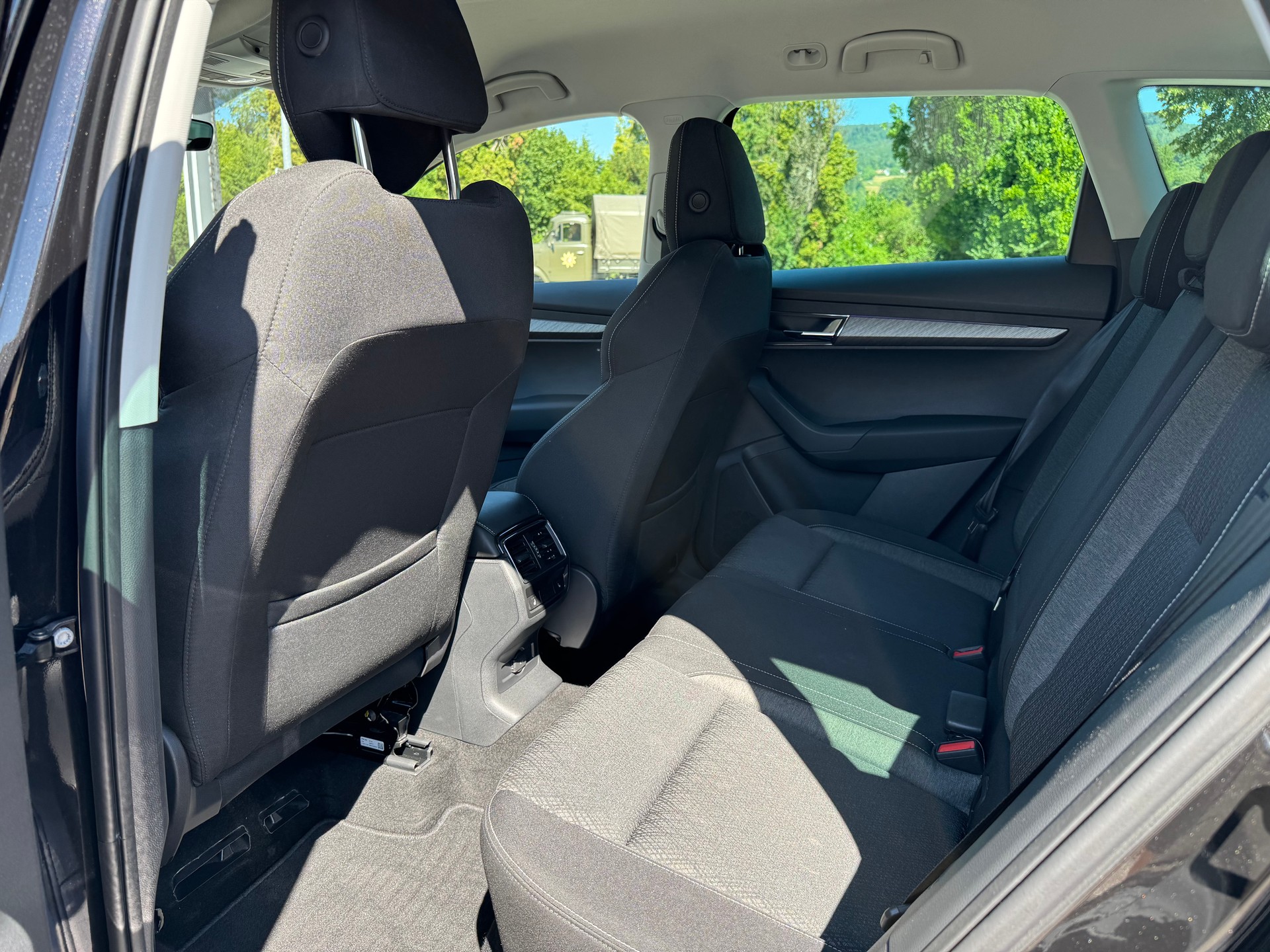 SKODA Karoq 2.0 TDI CR Style 4x4 DSG-image-12