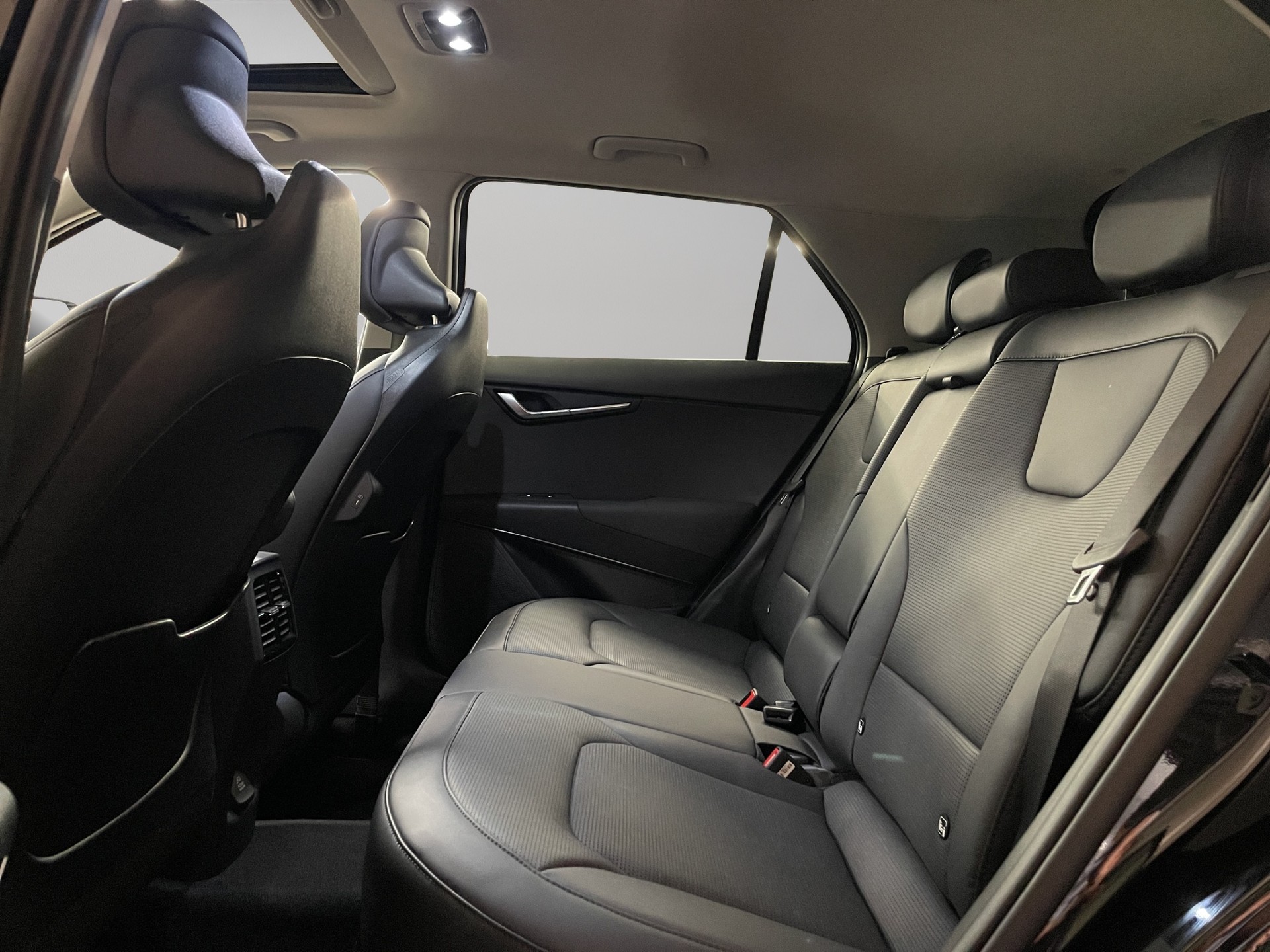 KIA Niro 1.6 GDi Plug-in Hybrid Style-image-7