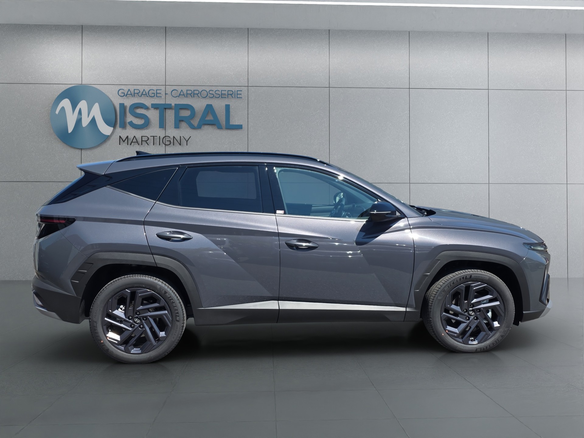 HYUNDAI Tucson 1.6 T-GDi HEV Origo Blackline 4WD-image-4