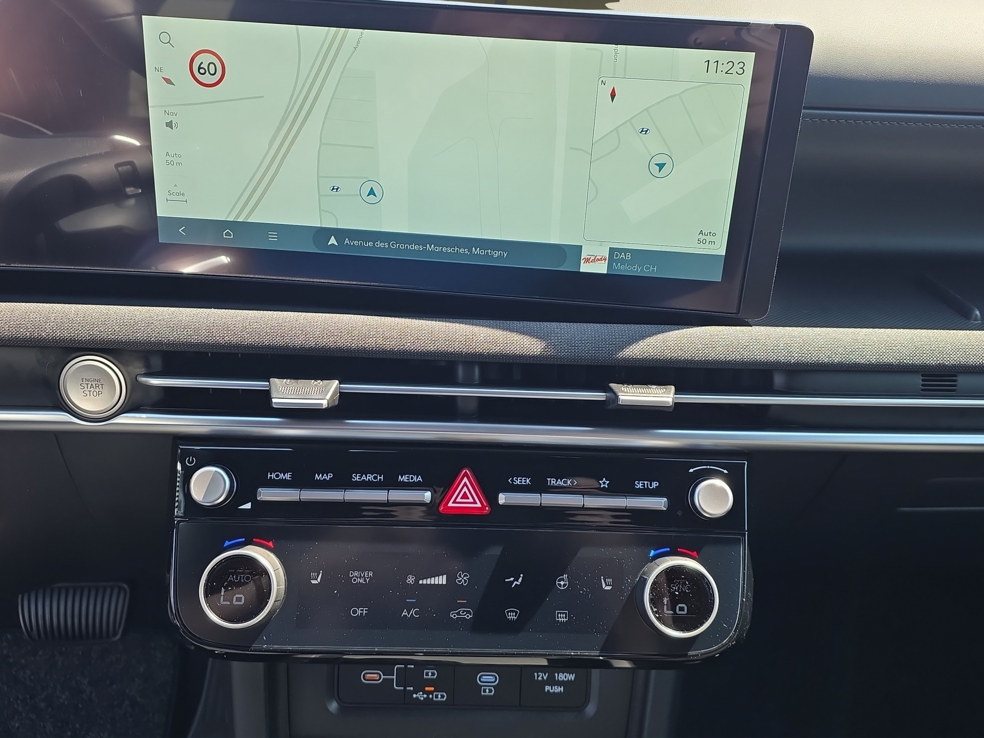 HYUNDAI Tucson 1.6 T-GDi HEV Origo Blackline 4WD-image-10
