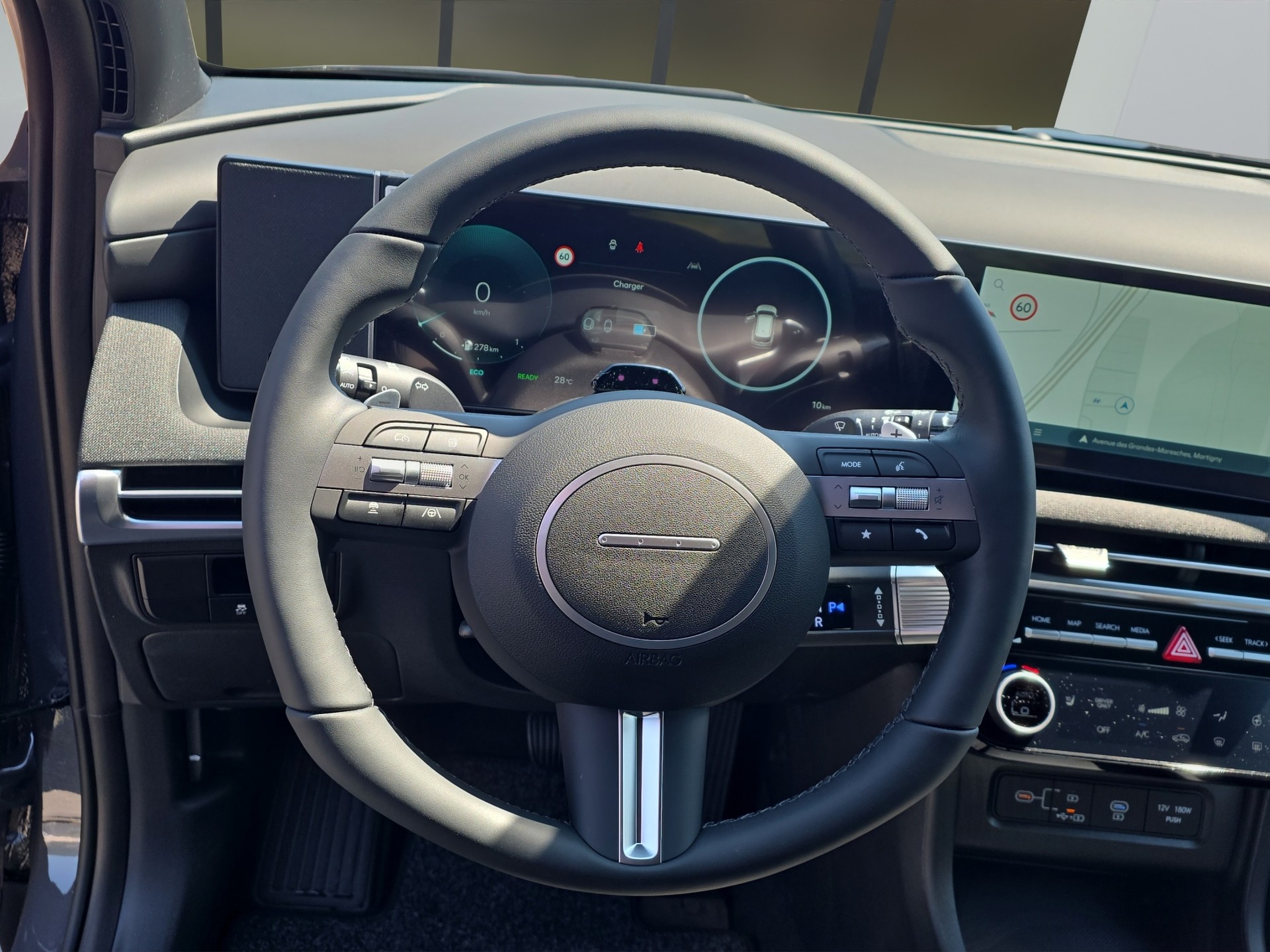 HYUNDAI Tucson 1.6 T-GDi HEV Origo Blackline 4WD-image-8