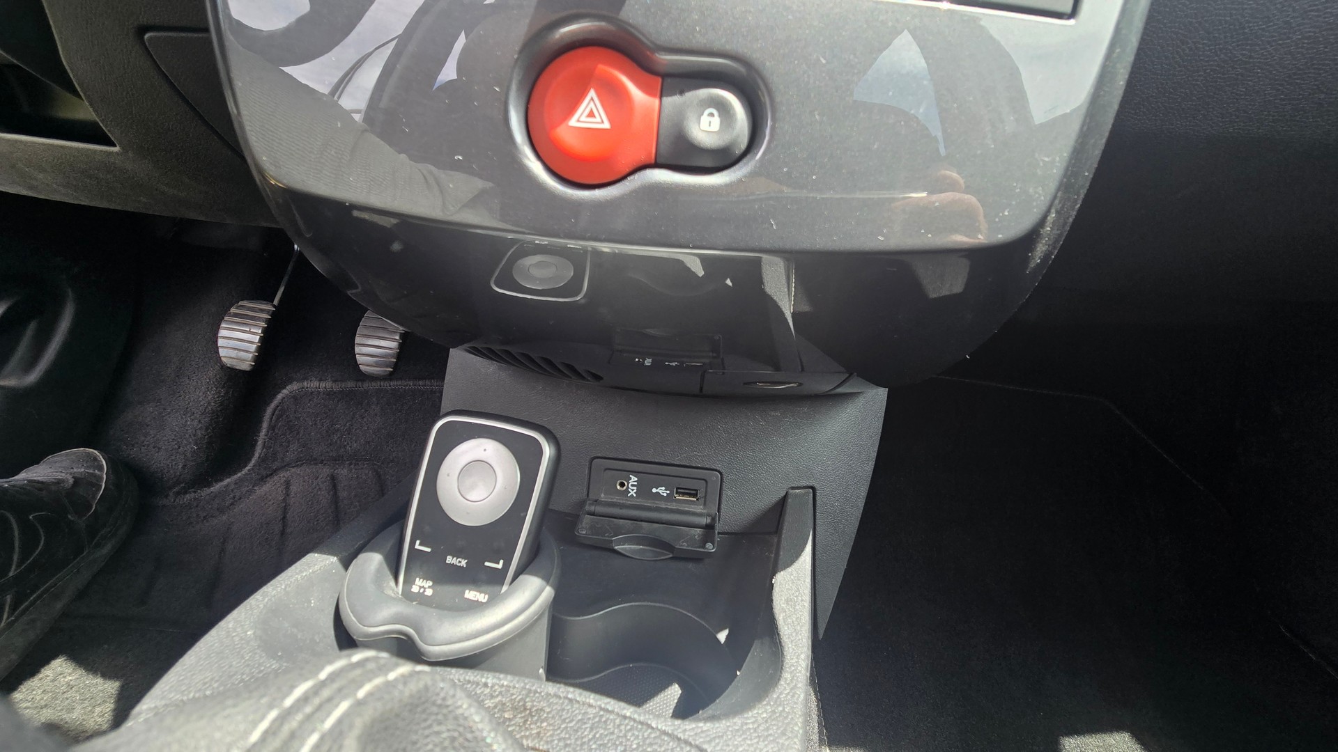 RENAULT Clio Grandtour 1.2 16V Turbo 20th Edition-image-20