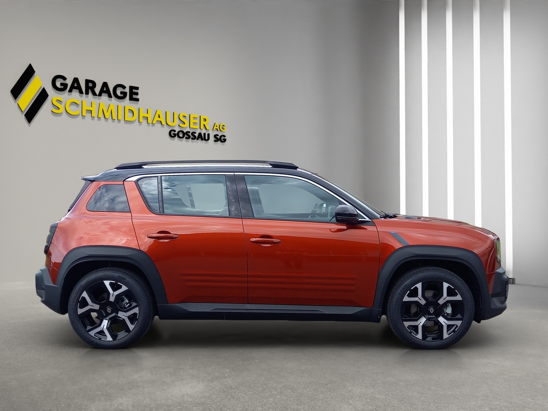 RENAULT R4 E-Tech Comfort Range techno-image-4