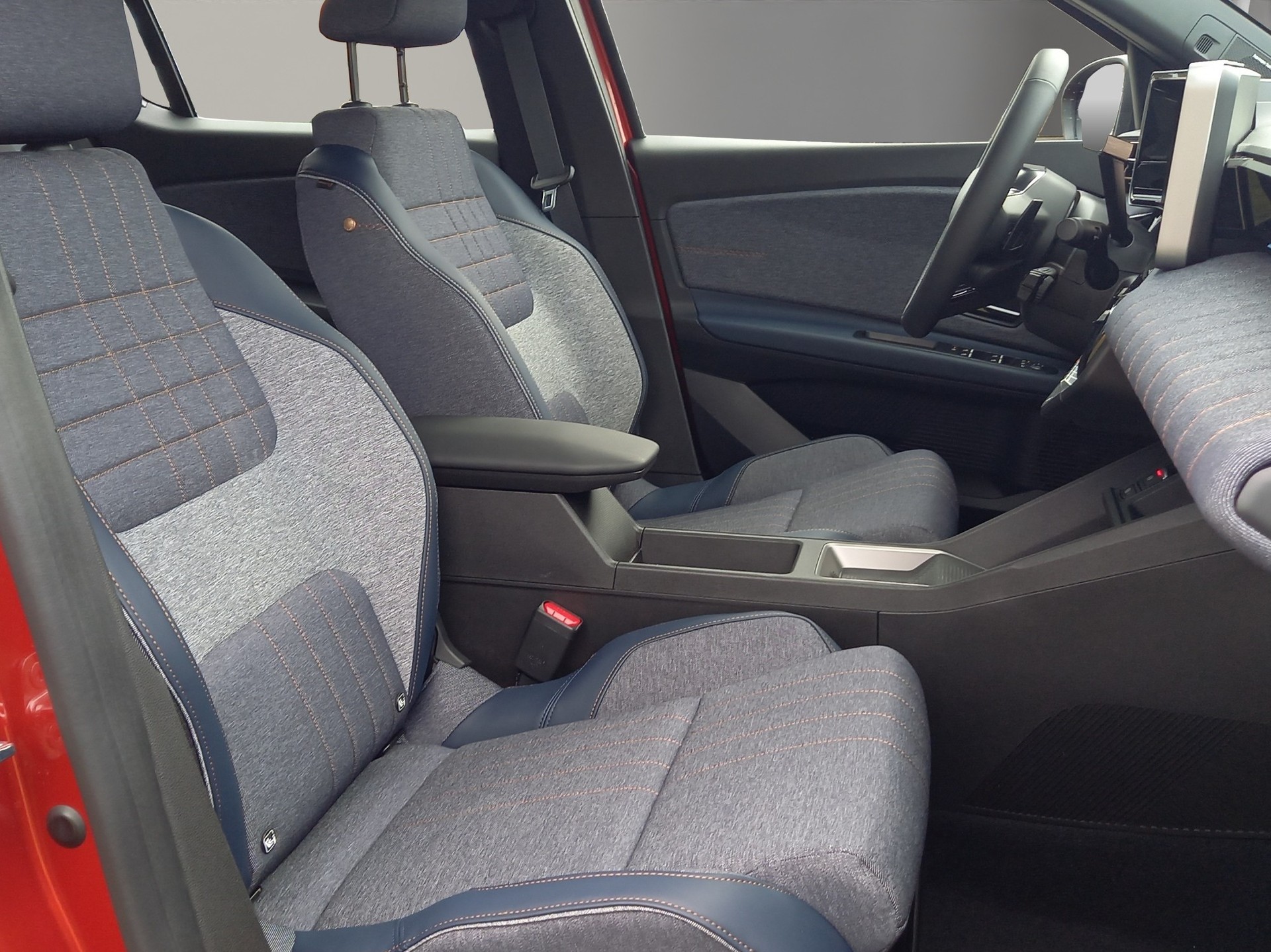 RENAULT R4 E-Tech Comfort Range techno-image-13