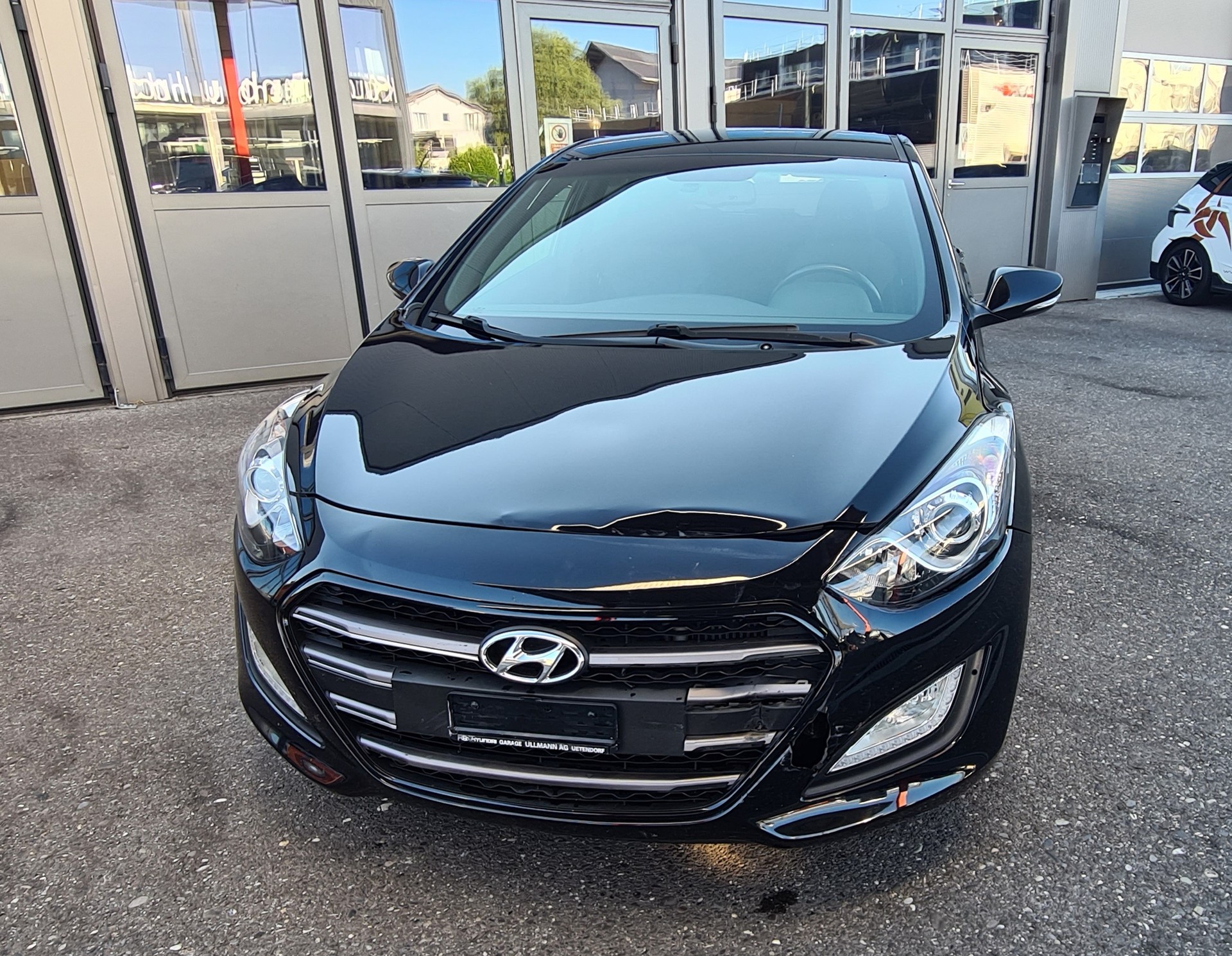 HYUNDAI i30 1.6 CRDi GO-image-0