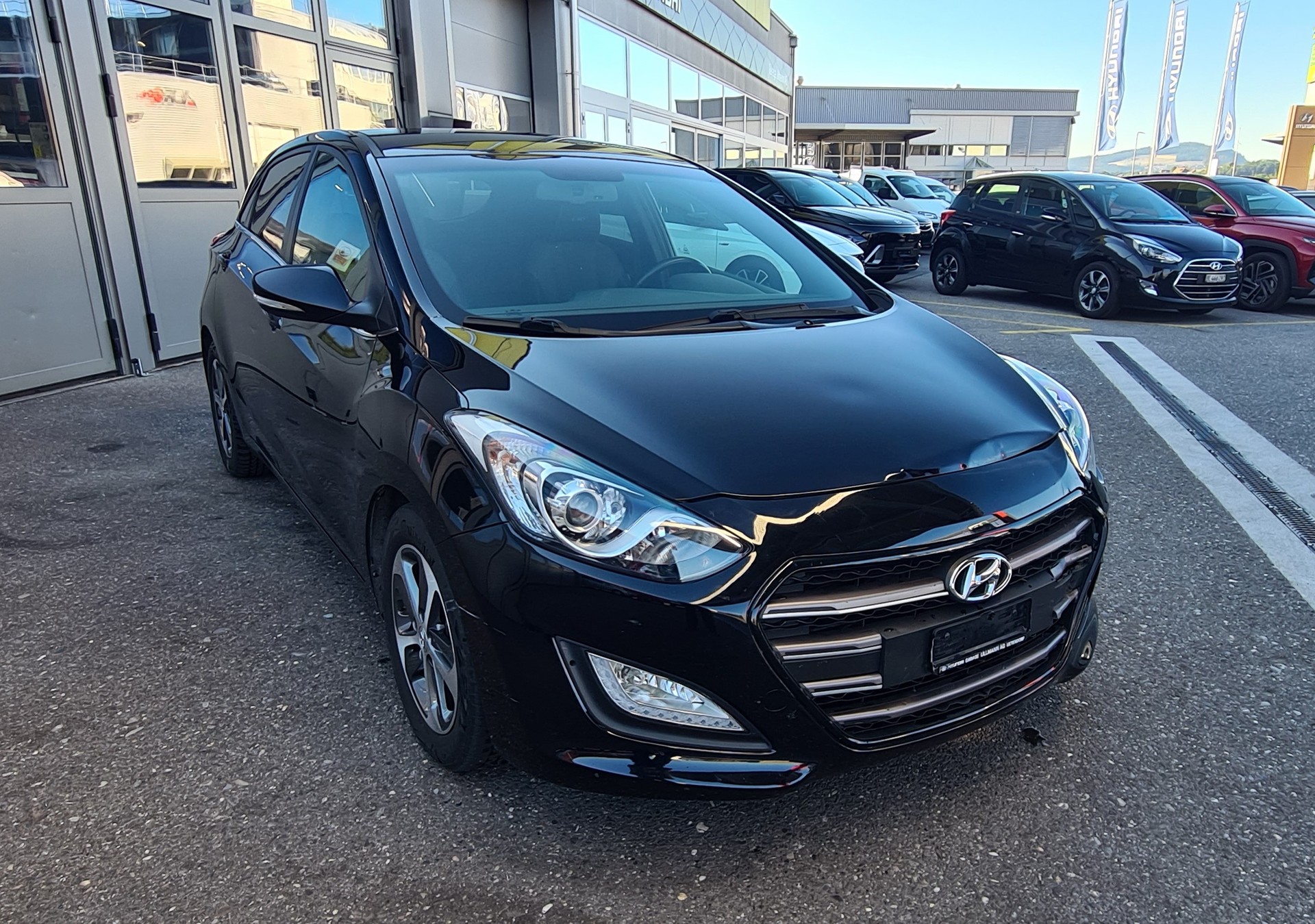 HYUNDAI i30 1.6 CRDi GO-image-1
