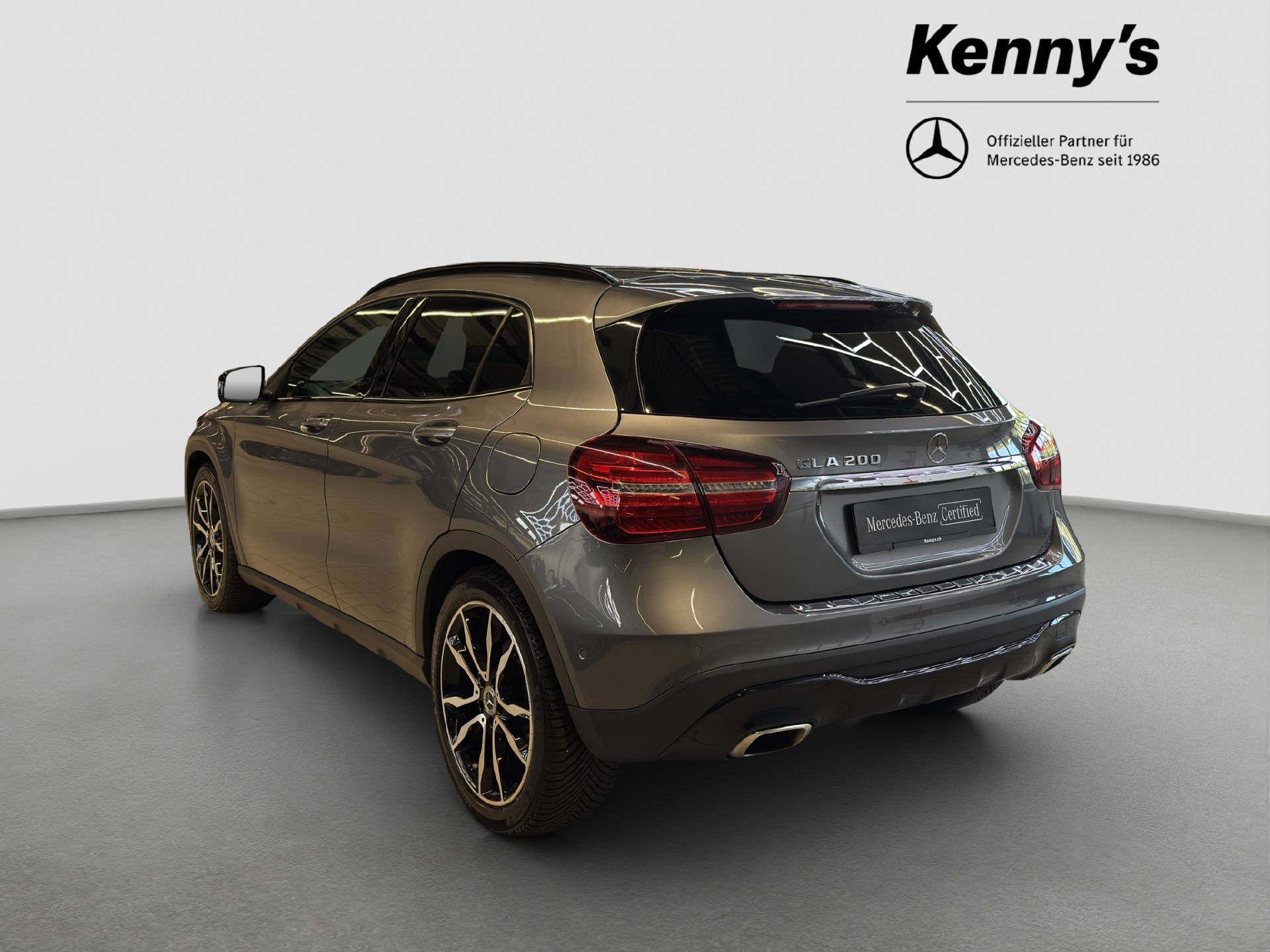 MERCEDES-BENZ GLA 200 Urban-image-3