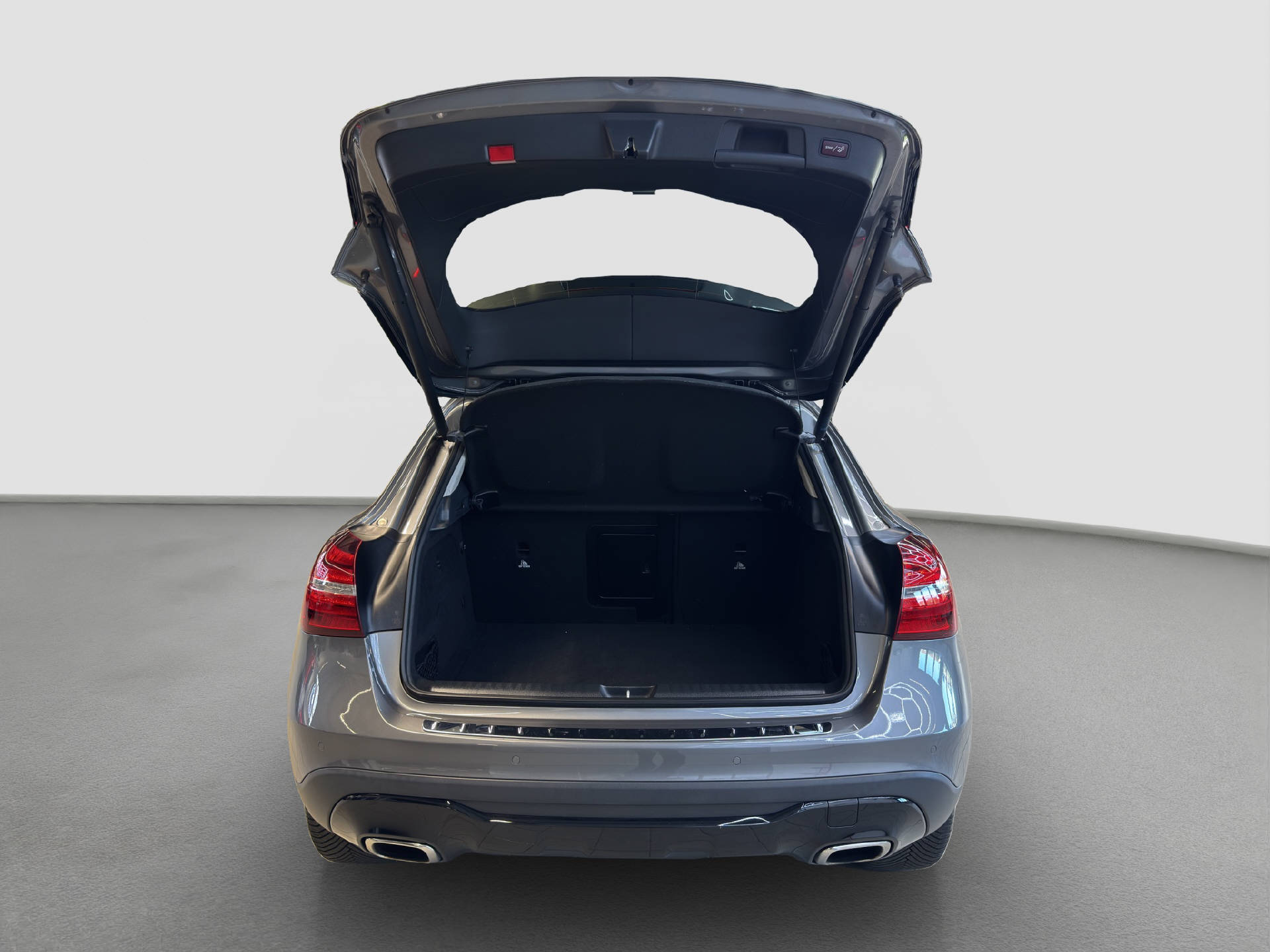 MERCEDES-BENZ GLA 200 Urban-image-14