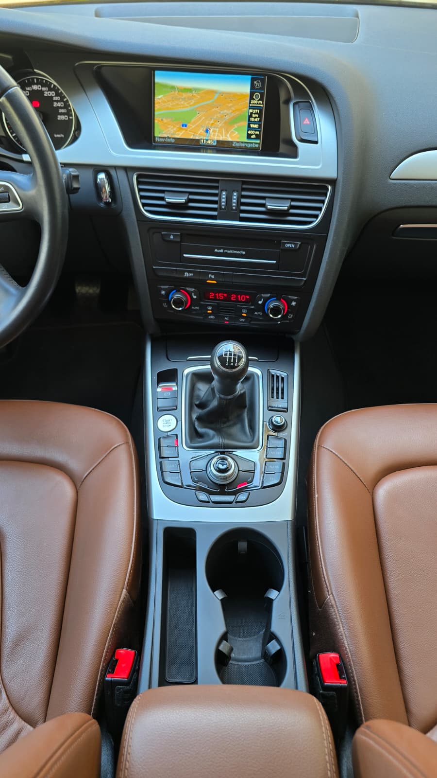 AUDI A4 allroad 2.0 TDI quattro Frisch Ab MFK| Service gepflegt| **Top Ausstattung**| Anhängerkupplung| ELK Kofferraum| NAVI-image-14