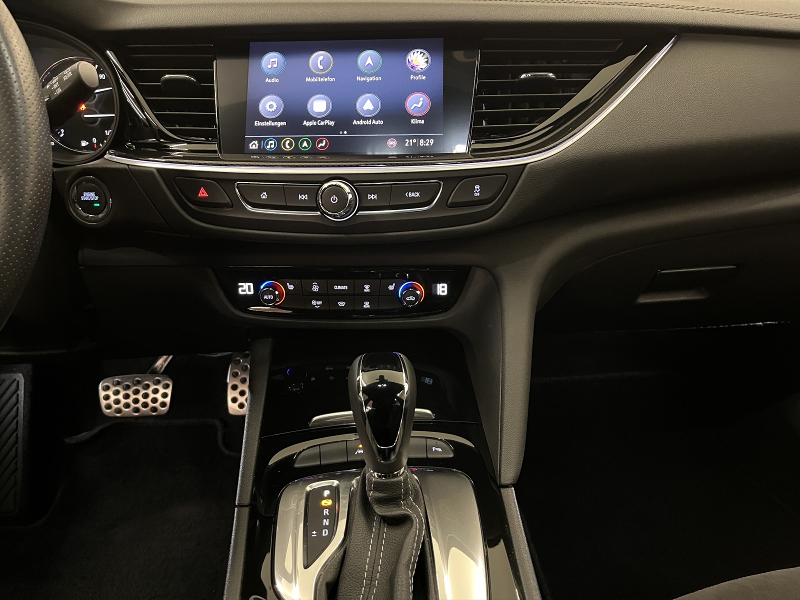 OPEL Insignia Sports Tourer 2.0 D Ultimate-image-11