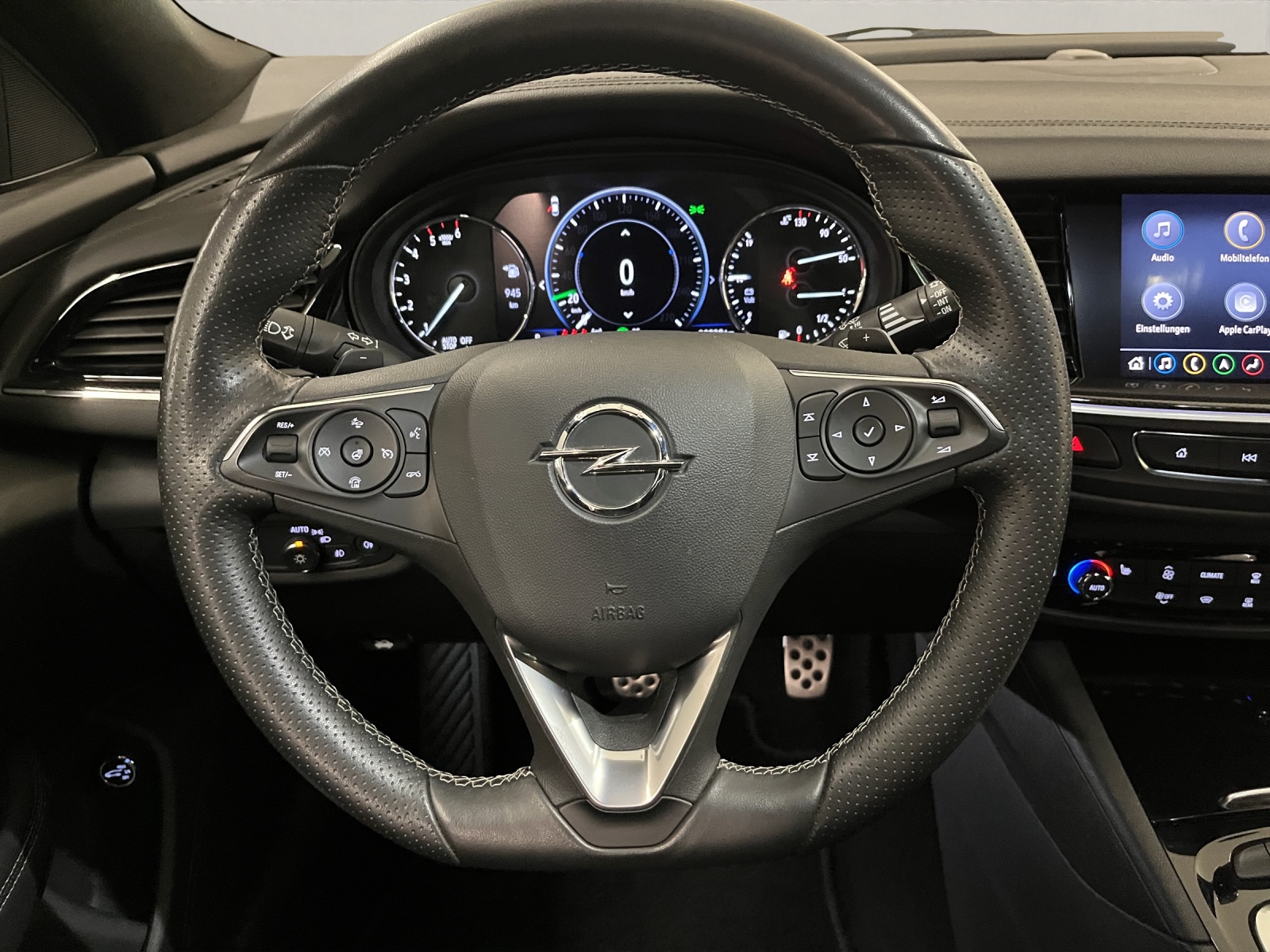 OPEL Insignia Sports Tourer 2.0 D Ultimate-image-9