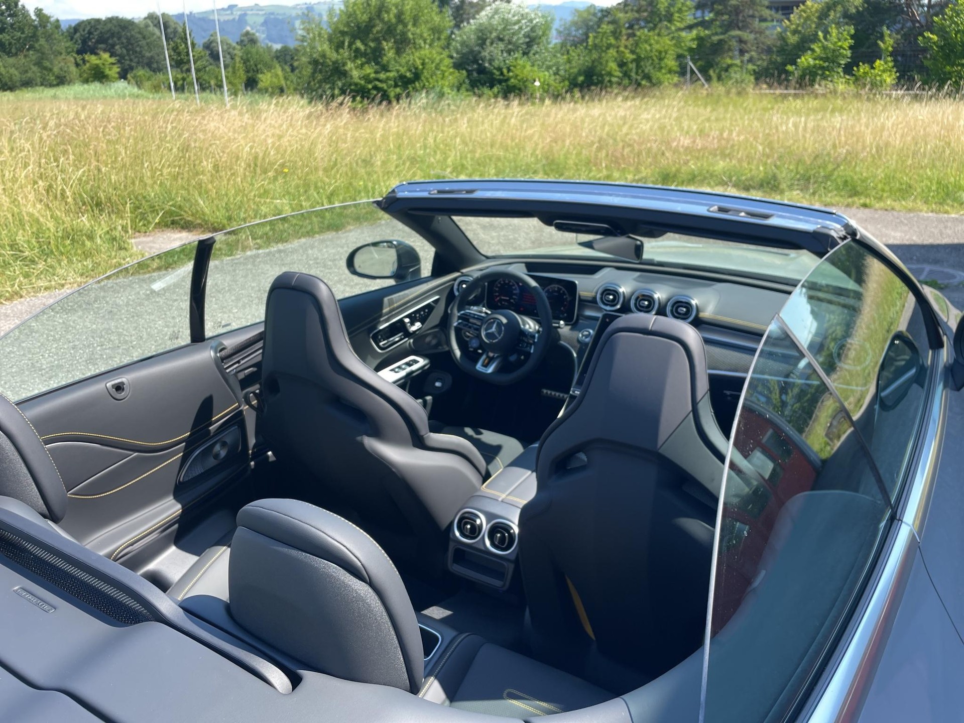 MERCEDES-BENZ CLE 53 AMG 4matic+ Cabriolet-image-21