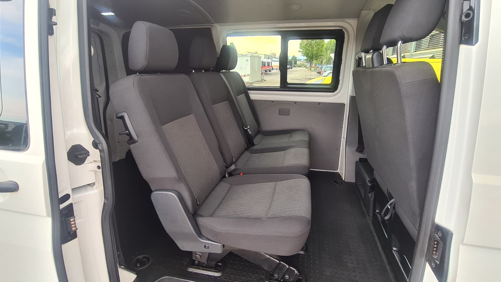 VW T6.1 2.0 TDI ** 6-Plätzer ** 150 PS ** Klimaanlage ** Tempomat ** PDC Hinten ** Modell 2022 ** Frisch Ab MFK & Service **-image-17