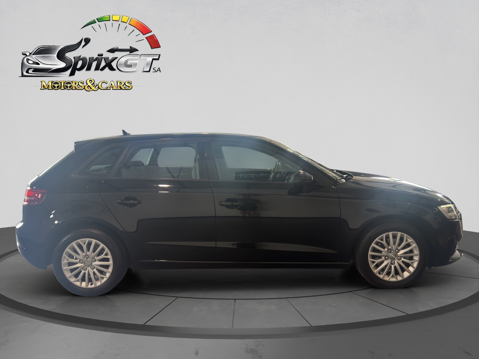 AUDI A3 Sportback 1.6 TDI-image-5
