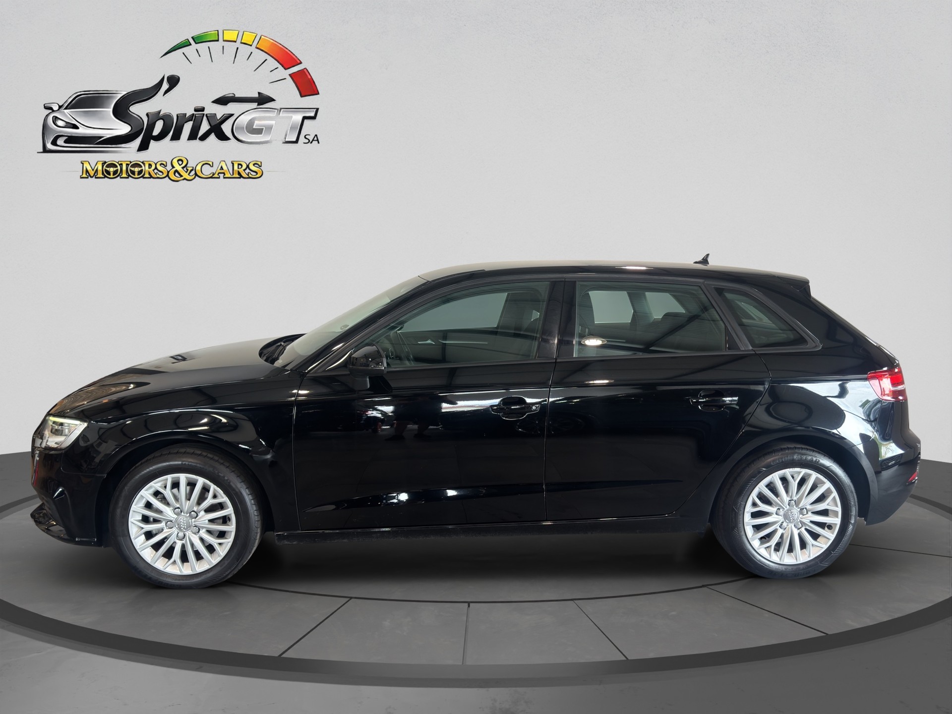 AUDI A3 Sportback 1.6 TDI-image-1
