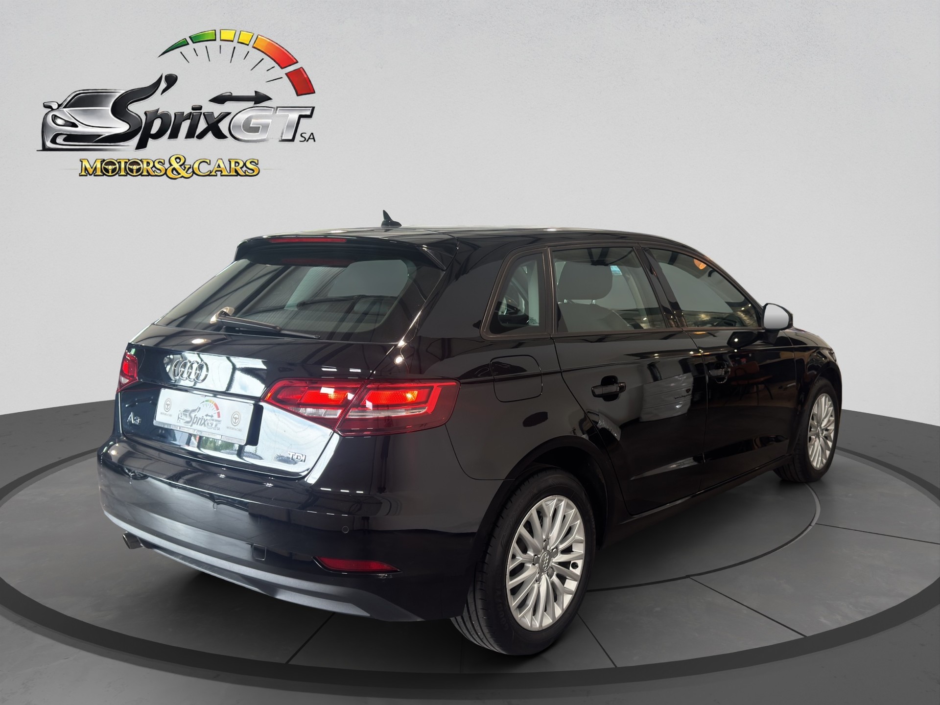 AUDI A3 Sportback 1.6 TDI-image-4