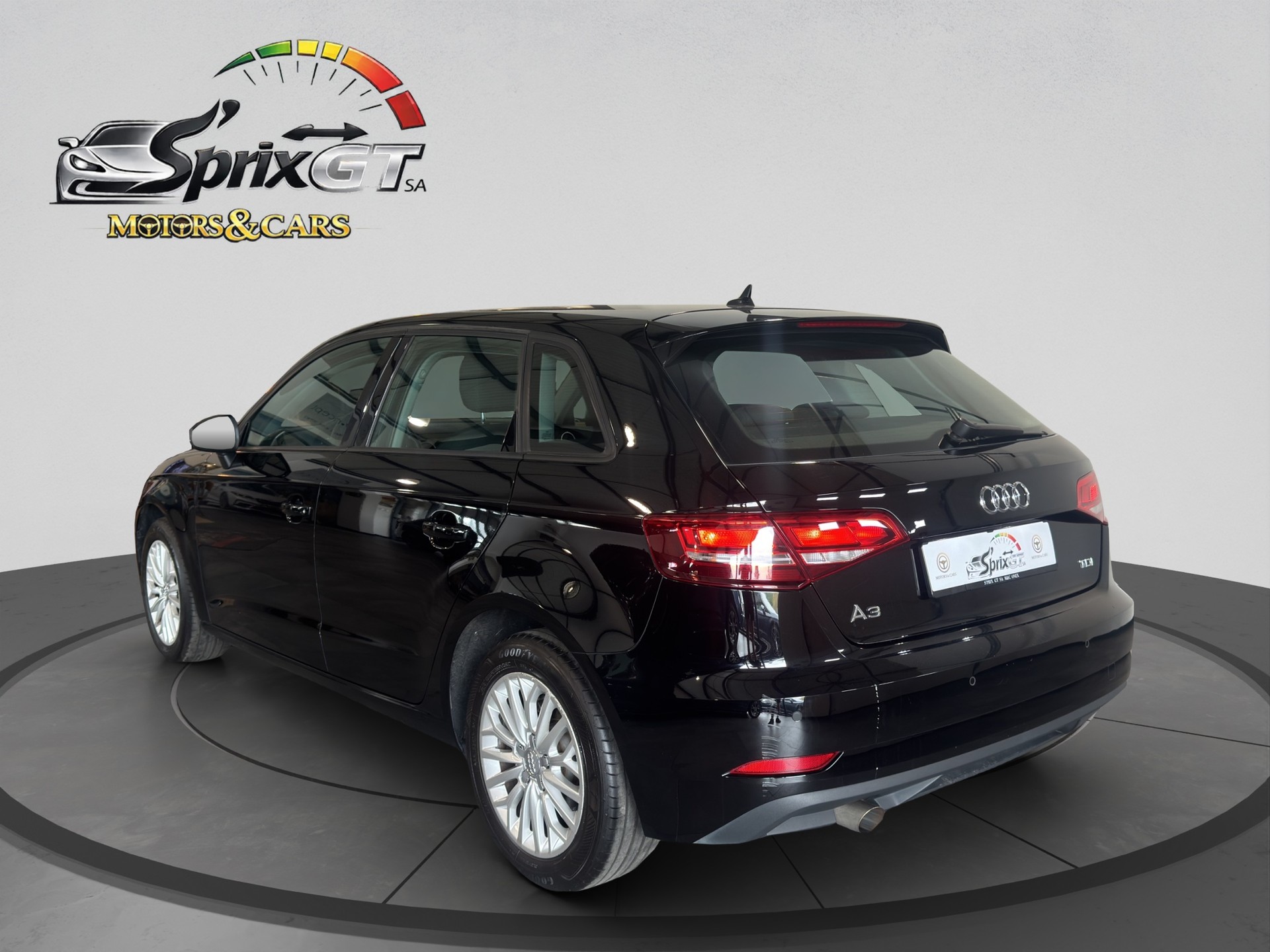 AUDI A3 Sportback 1.6 TDI-image-2