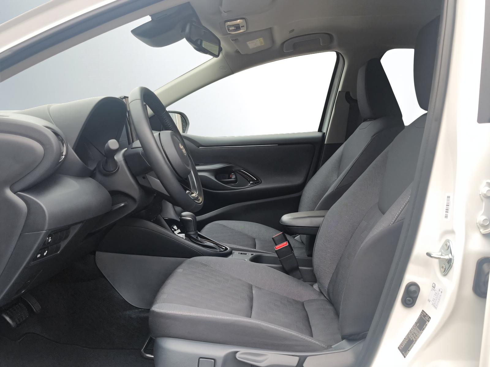TOYOTA Yaris 1.5 VVT-i HSD Trend-image-9