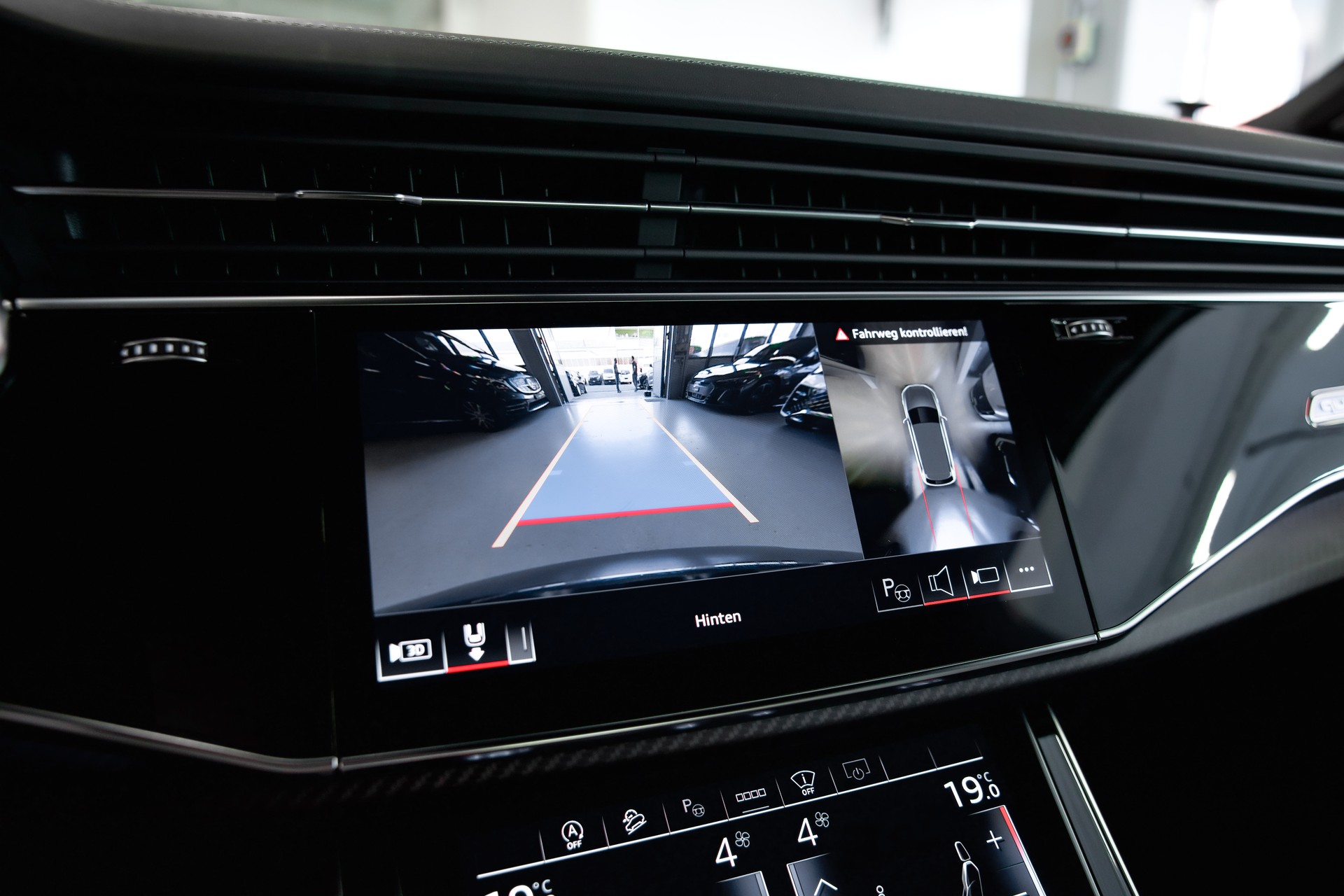 AUDI SQ7 TFSI quattro tiptronic *Keramik*B&O Advanced*7-Plätzer*-image-35