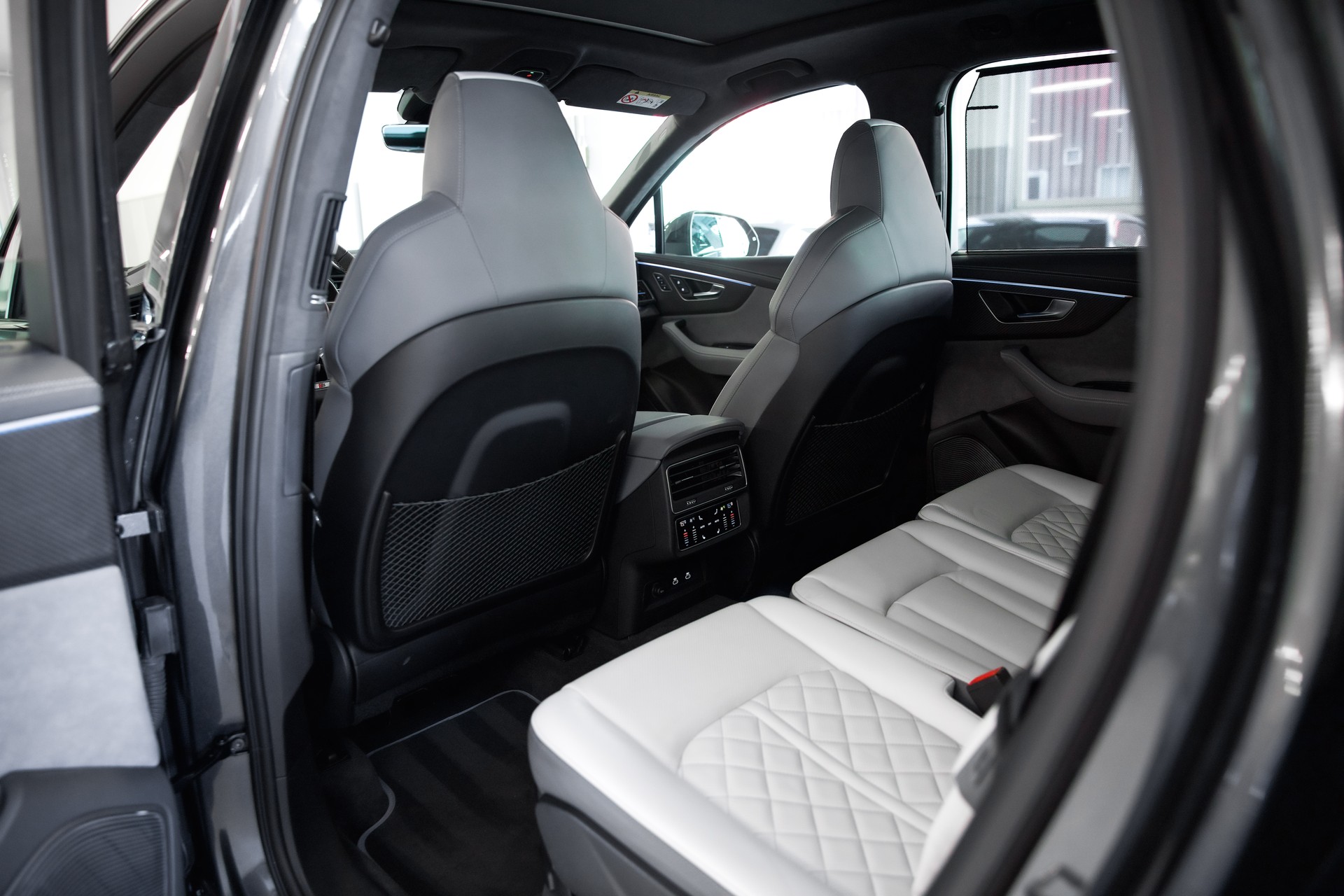 AUDI SQ7 TFSI quattro tiptronic *Keramik*B&O Advanced*7-Plätzer*-image-23