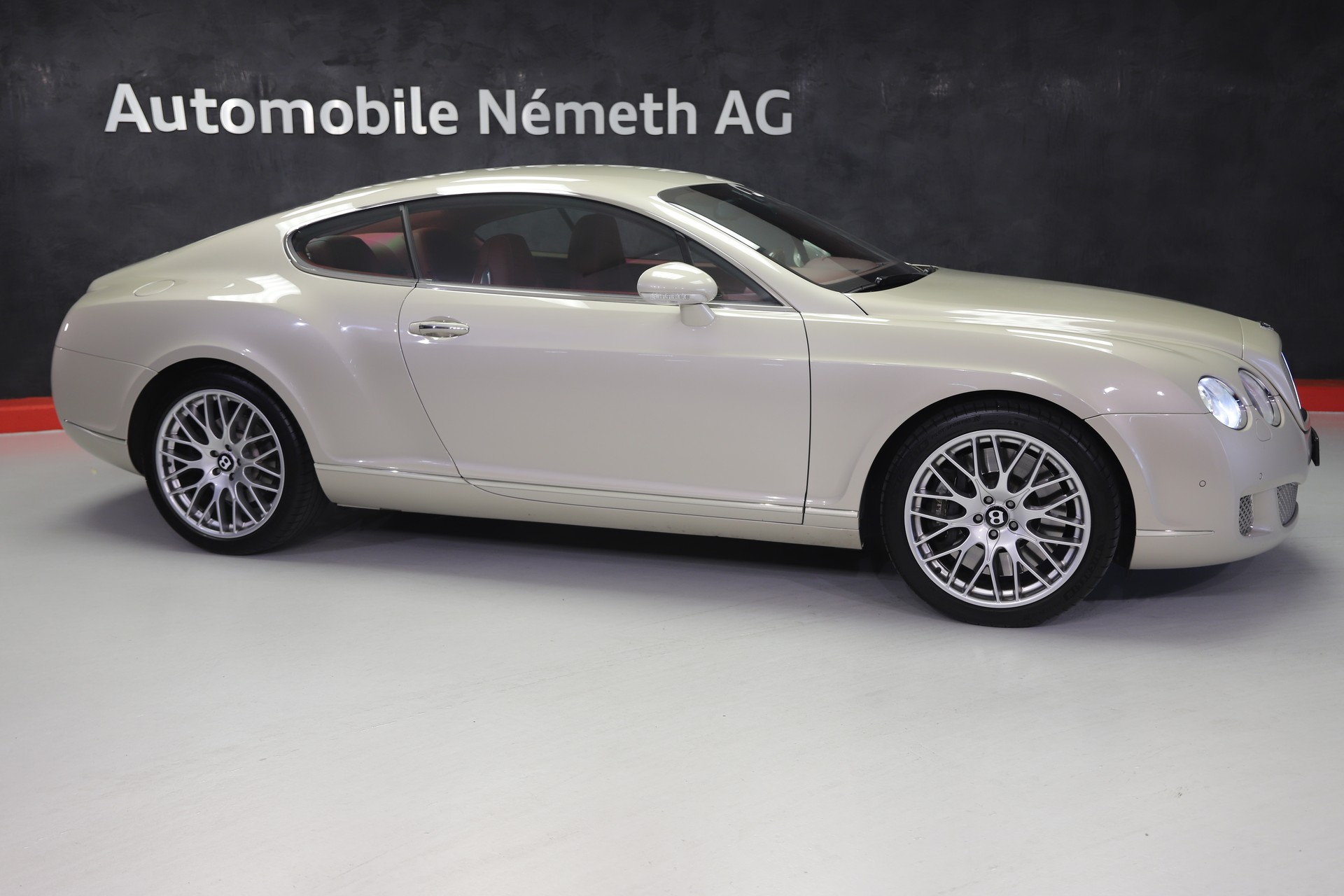 BENTLEY Continental GT 6.0-showroom-element-1